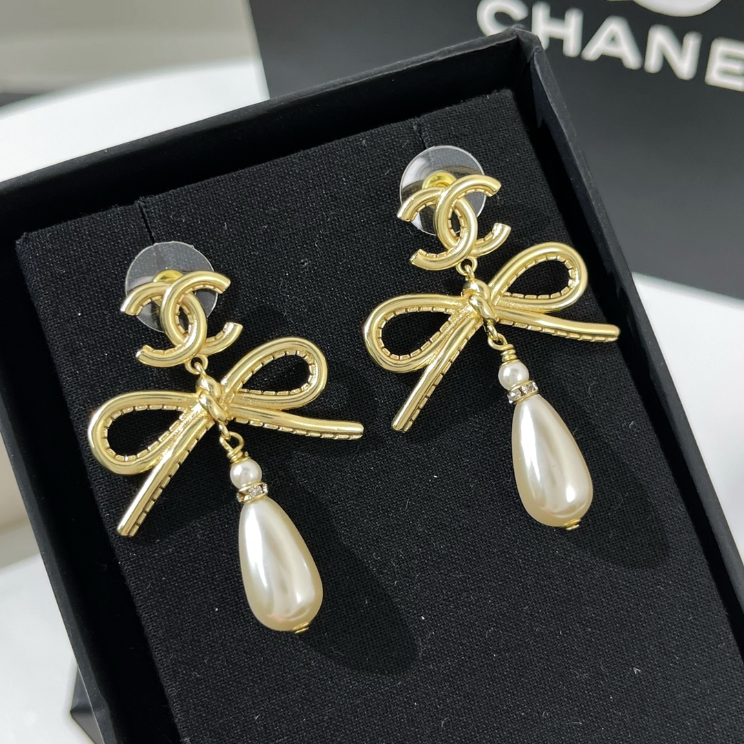 新款☑️CHANEL香奈儿 双c 蝴蝶结 珍珠 耳钉耳环