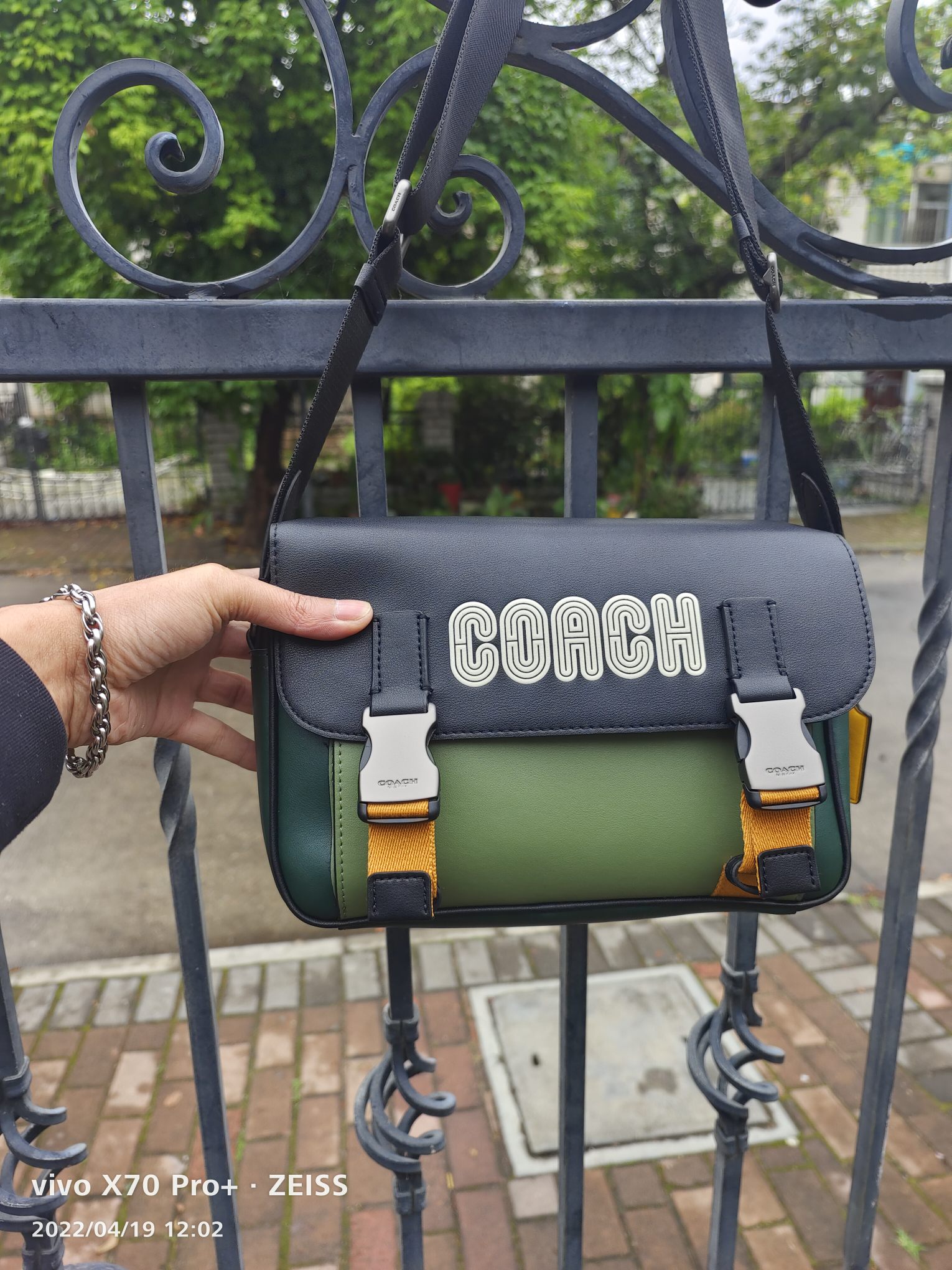 Coach coach 新款邮差包 C6657