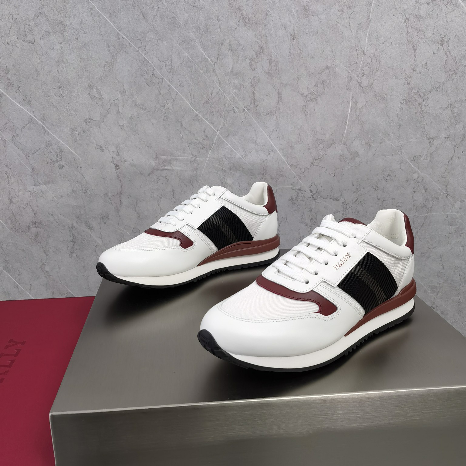 Materias primas originales de Bally / Bally's, zapatillas de deporte con adornos laterales de la marca de lujo para hom…