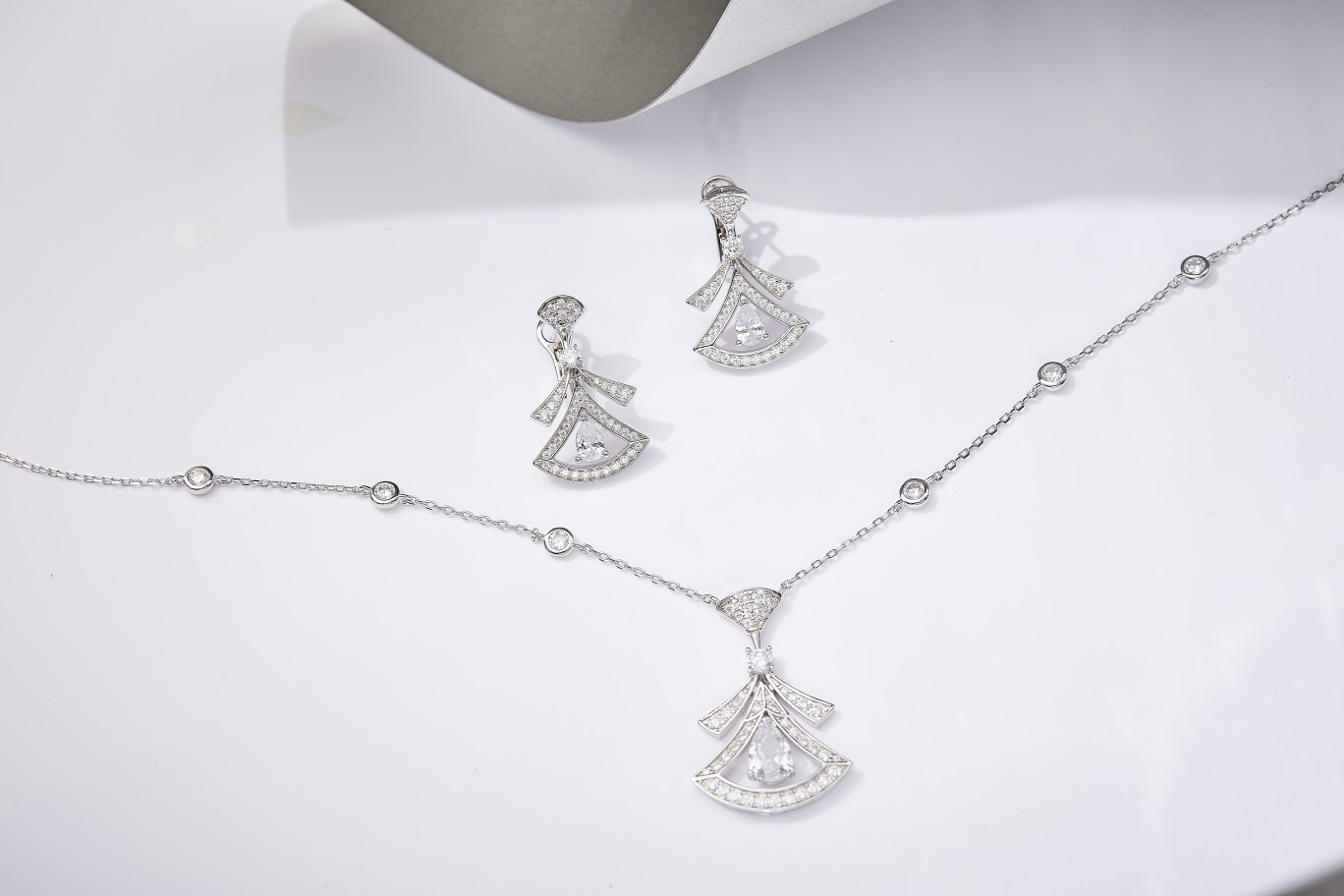 Bvlgari Earrings S925 Silver Zircon Fan