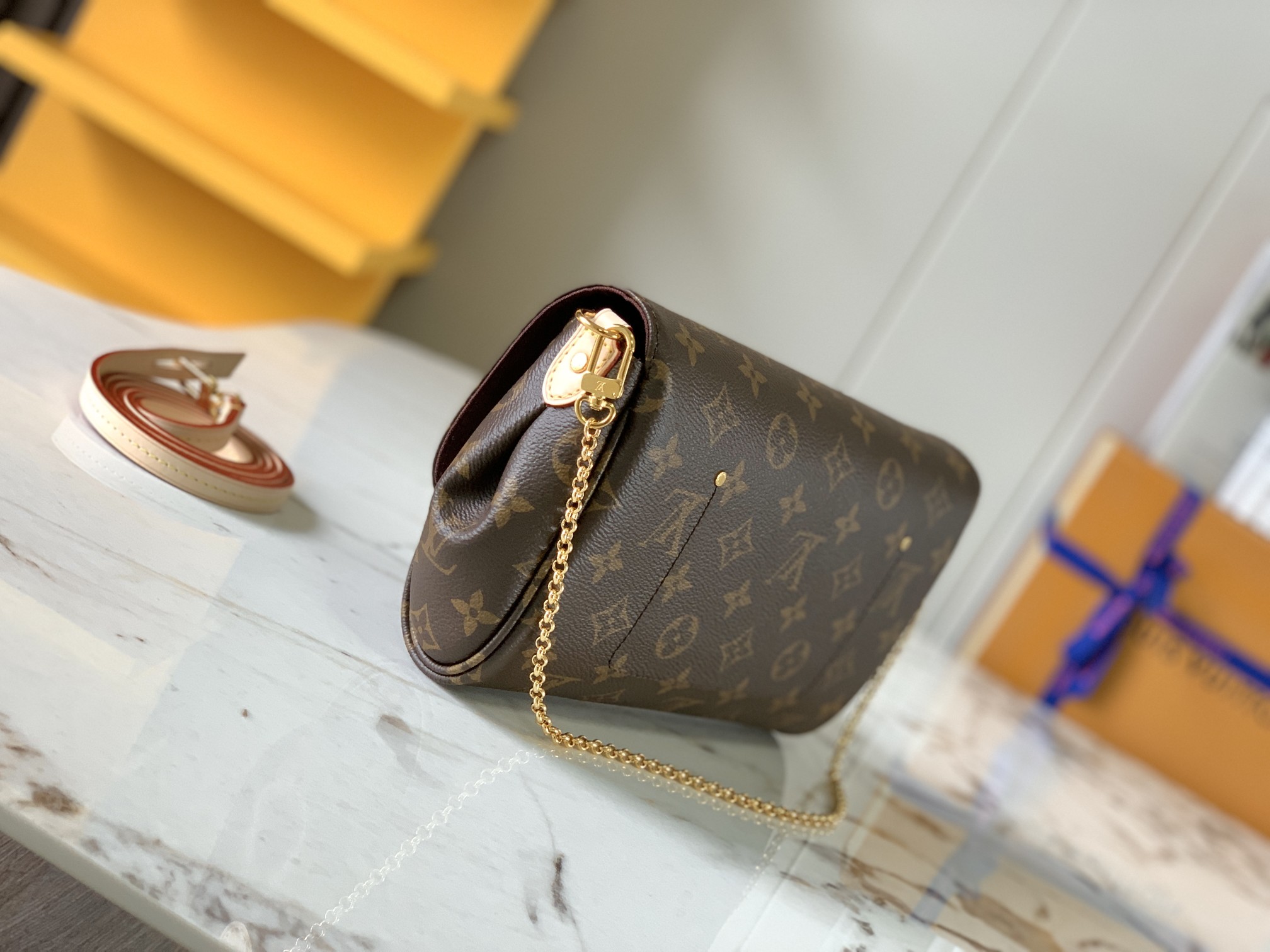 路易威登 Louis Vuitton 高定典藏名品高定成衣时装外套连衣裙衬衫T恤 #C9E761A7 2