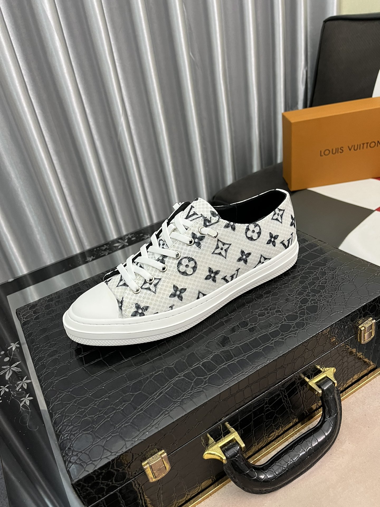 Louis Vuitton Shoes Sneakers Printing Casual