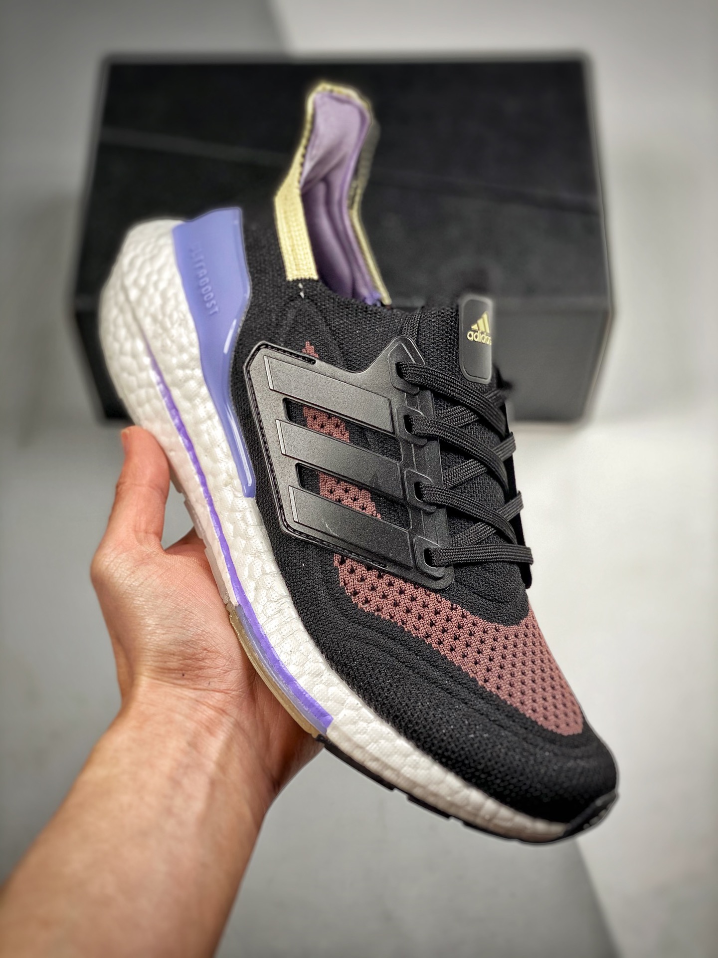 -2 Ultra Boost 7.0 Negro-Púrpura, lanzamiento simultáneo en tienda, fotos reales en primer lanzamiento. En comparación …