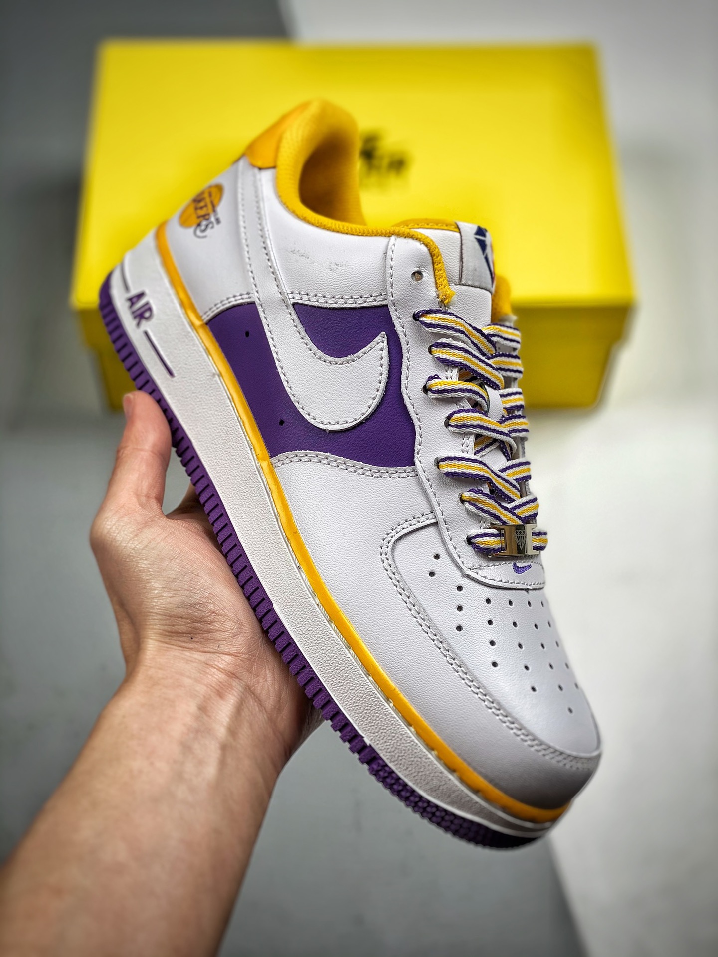 -3 Nike Air Force 1 '07 Low "Púrpura y dorado Lakers, edición limitada 75 aniversario de la NBA" Fuerza Aérea Uno, de c…
