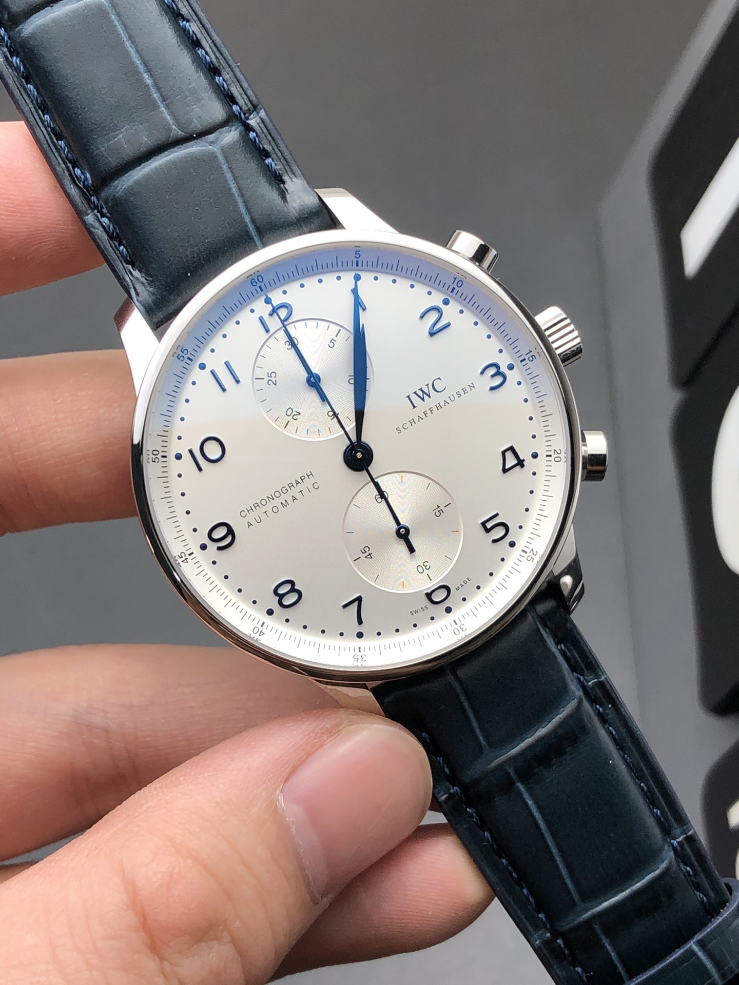 IWC 白面蓝针葡计