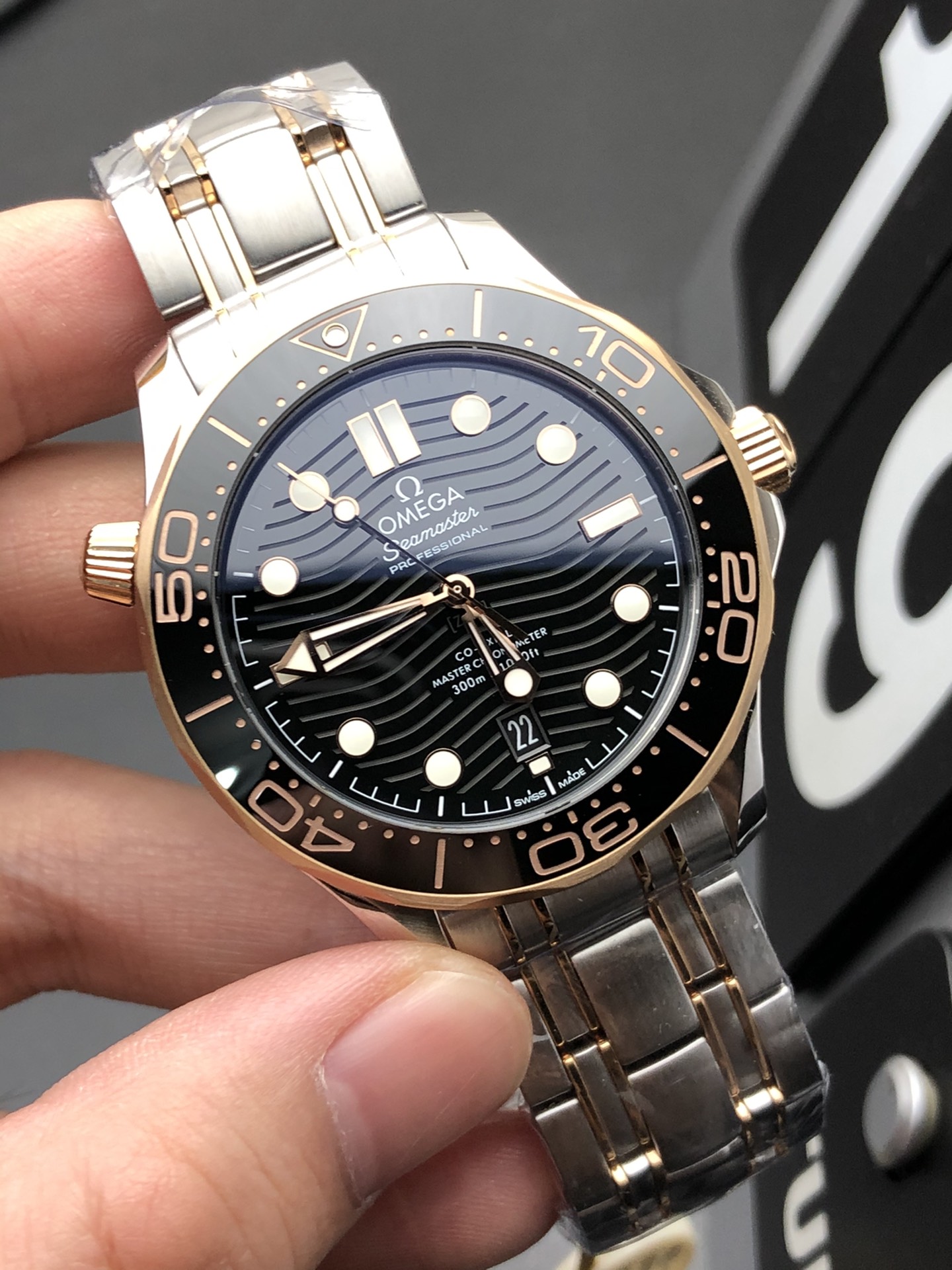 Omega OR 玫瑰金海马