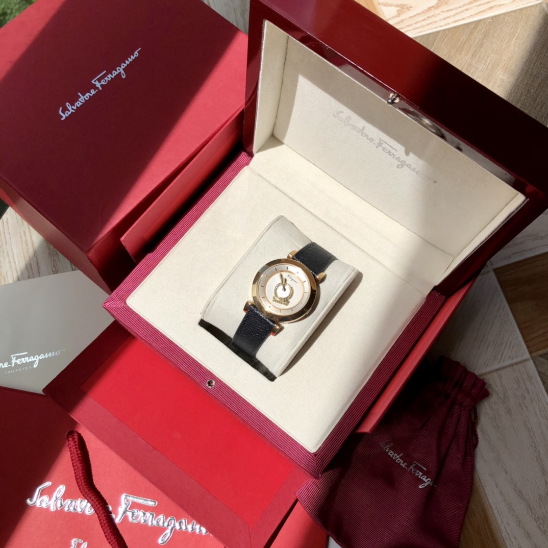 Часы Ferragamo