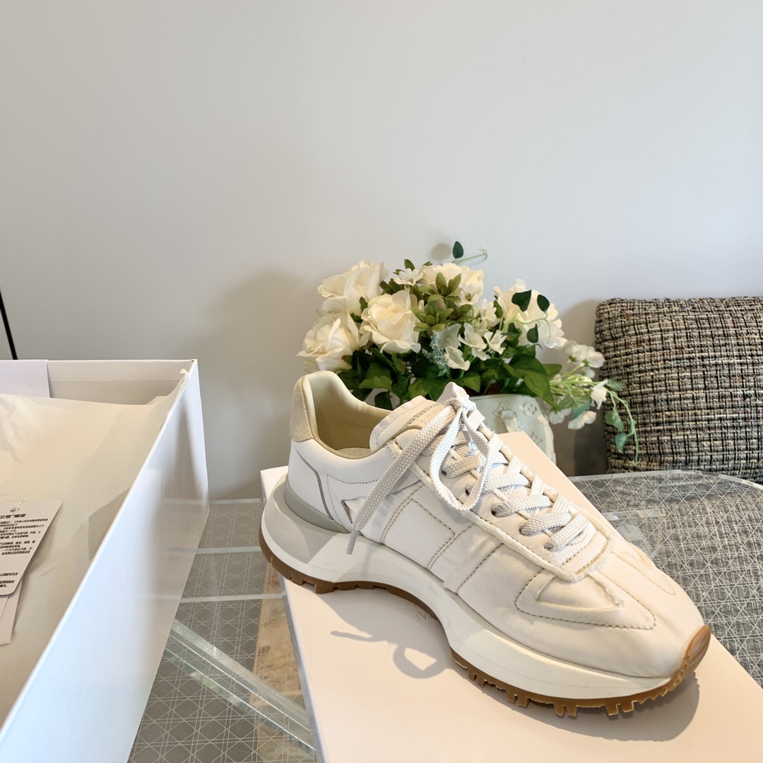 𝐌𝐚𝐢𝐬𝐨𝐧𝐌𝐚𝐫𝐠𝐢𝐞𝐥𝐚马吉拉𝟐𝟎𝟐𝟐新款德训 老爹鞋