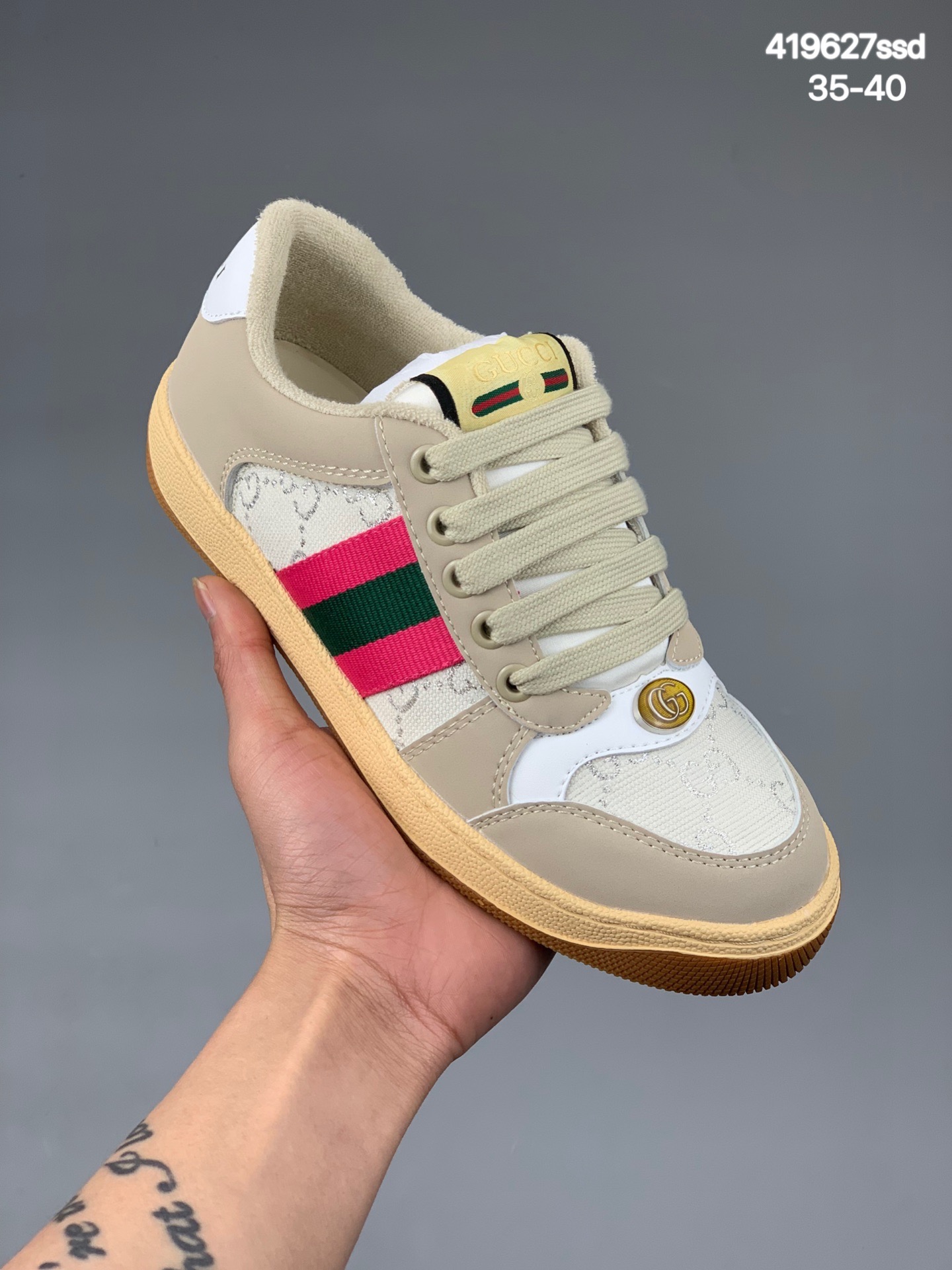 
Gucci Distressed Screener sneaker 古驰小脏鞋系列官方同步  绿盒版本 经典原型复古百搭做旧小脏板鞋复古学院风 怀旧版，
尺码：35-40
编码：419627ssd