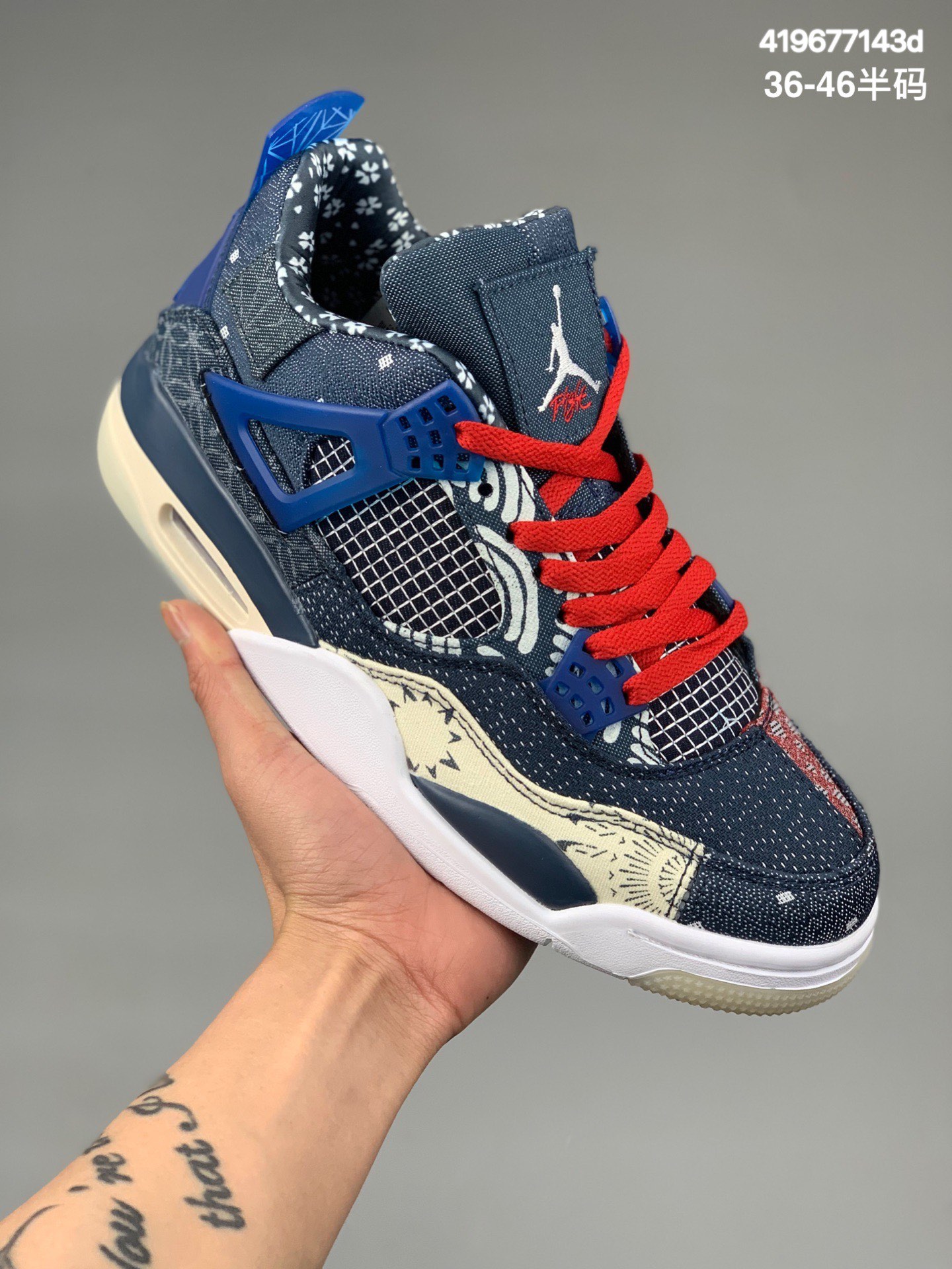 
耐克Nike Air Jordan 4  AJ4 乔4 迈克尔·乔丹 AJ4代 中帮复古休闲运动文化篮球鞋
秉承轻量化的速度型篮球鞋设计思想完成设计，降低重量的同时提升舒适度，中底延续前作使用了分离式后掌可视化 Air Sole气垫。鞋带孔和后跟鞋提以籃网为造型灵感，将篮球运动巧妙融入到鞋款的设计之中，使鞋身整体富有流动性、节奏感和优雅气质
尺码:  36-46半码
货号:  136013 088
编码：419677143d