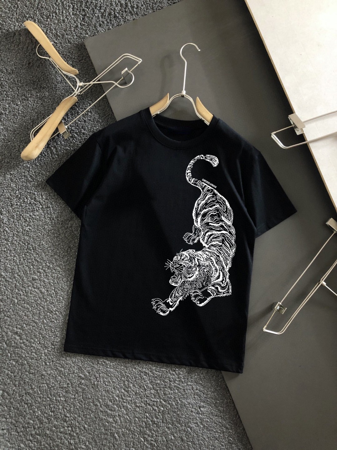 Armani camiseta de manga corta con estampado más nueva, camiseta de alta calidad de tienda original, proceso de fabrica…