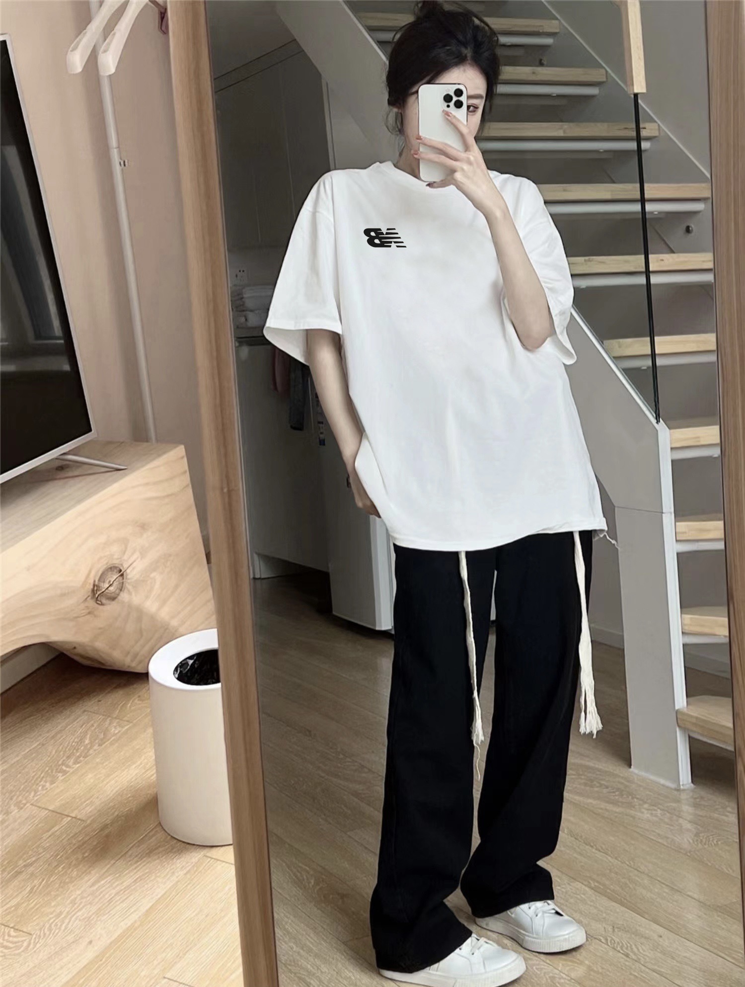 Alternative view of T-Shirt 05904