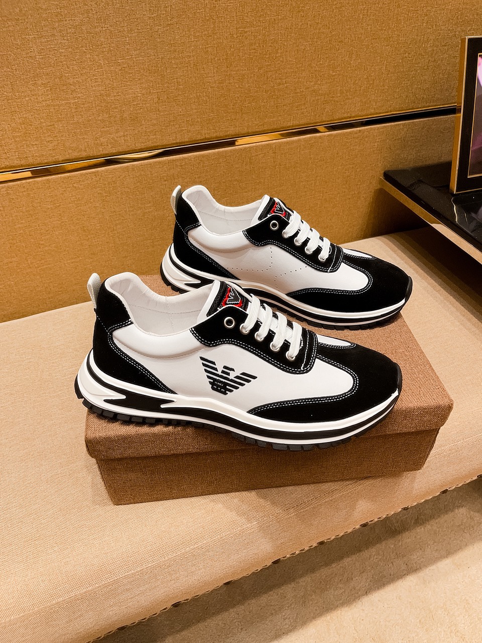 I5  阿玛尼 男鞋高端品牌 官网1：1最新力作：鞋面采用意大利进口头层牛皮搭配舒适透气内里➕原版防滑耐磨大底制作 ，让行走更加便捷舒适，惊世之作，与官方的质量相比美的1：1复刻[色]打造时尚个性衬托你的与众不同潮男必备!经典