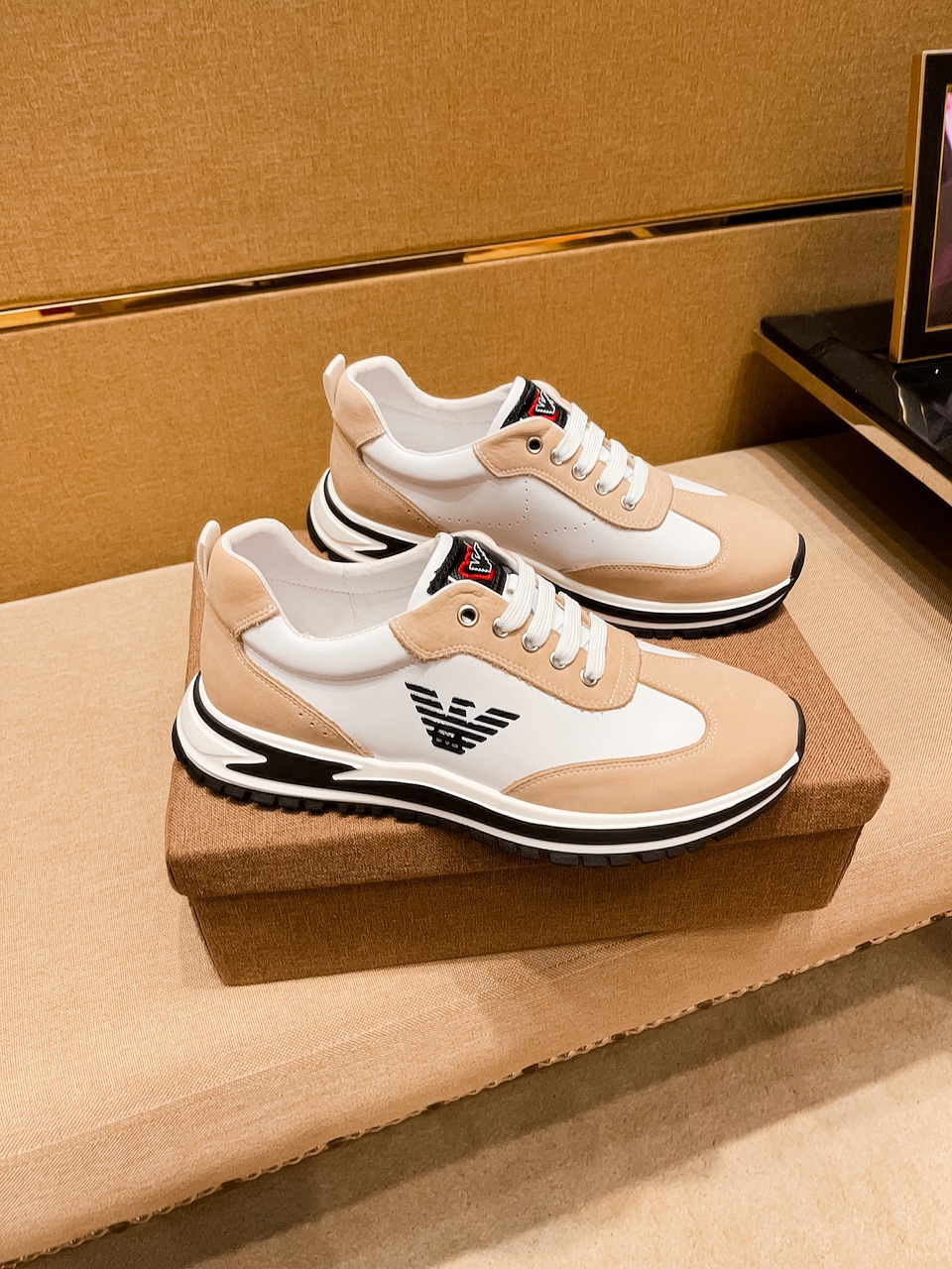 I5  阿玛尼 男鞋高端品牌 官网1：1最新力作：鞋面采用意大利进口头层牛皮搭配舒适透气内里➕原版防滑耐磨大底制作 ，让行走更加便捷舒适，惊世之作，与官方的质量相比美的1：1复刻[色]打造时尚个性衬托你的与众不同潮男必备!经典