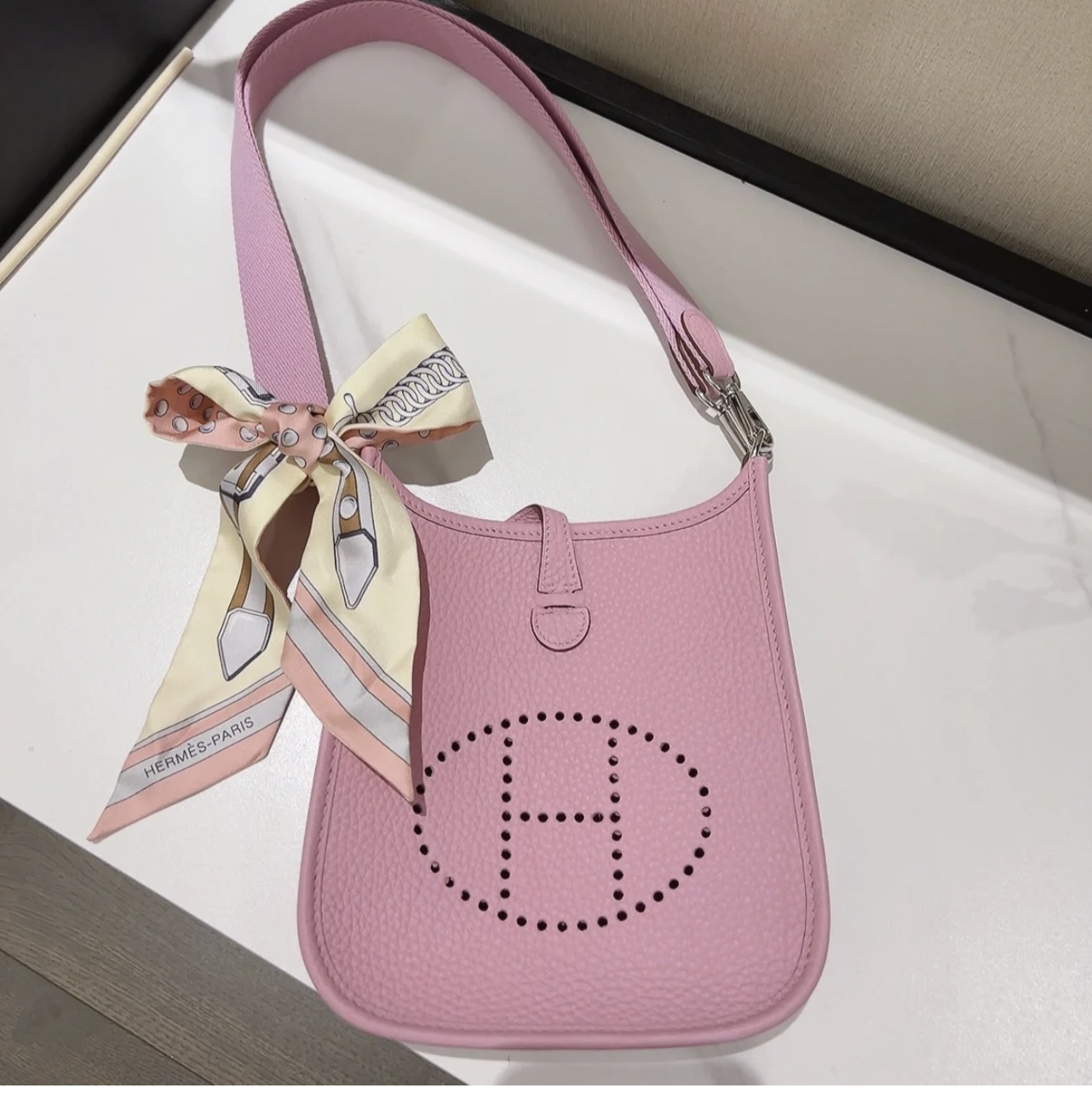 Evelyne 17cm 伊芙琳 malva TC piel hilo encerado a mano en stock múltiples formas de llevarlo / siéntete libre de transform…