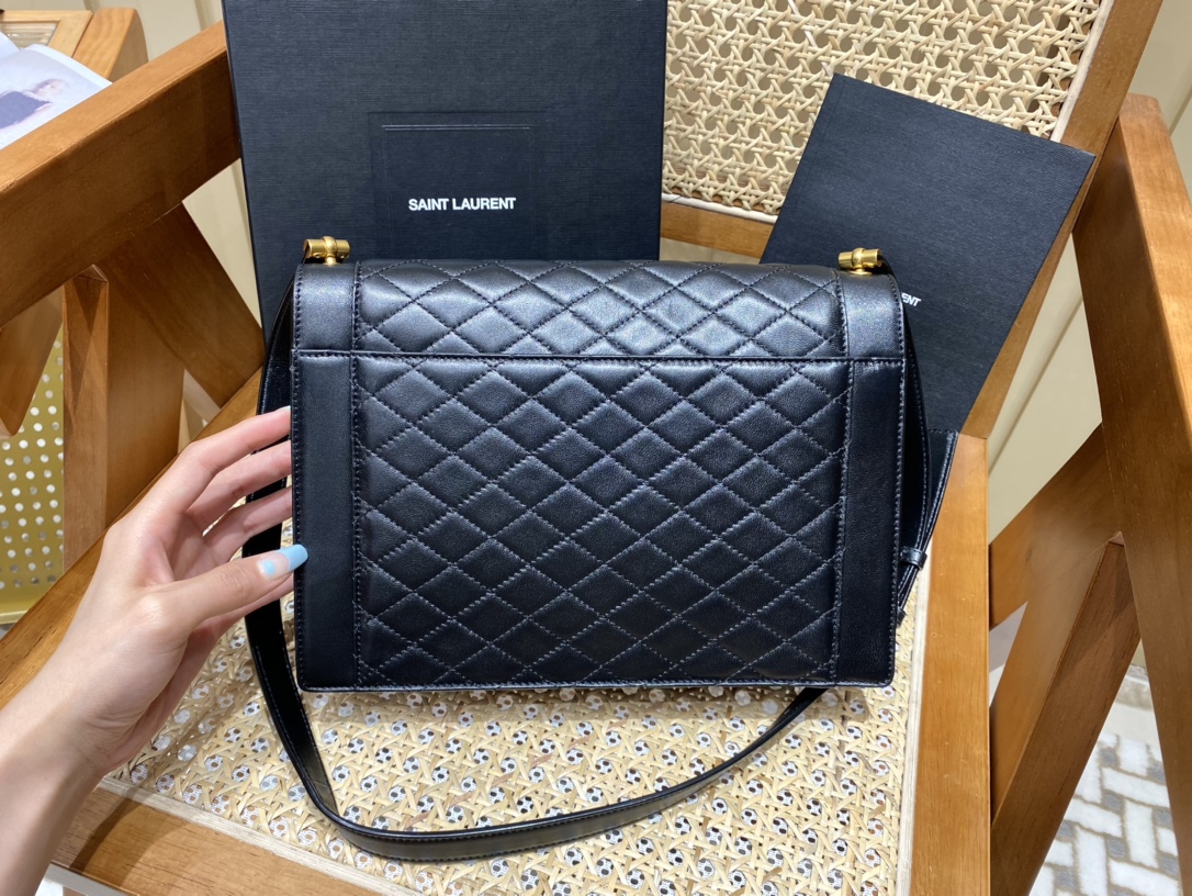 Saint laurent Ysl Gaby绗缝纹路信封斜挎包 668863黑色