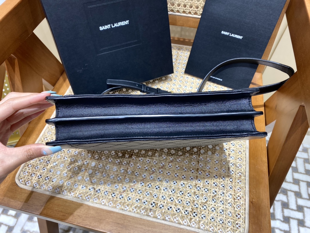 Saint laurent Ysl Gaby绗缝纹路信封斜挎包 668863黑色