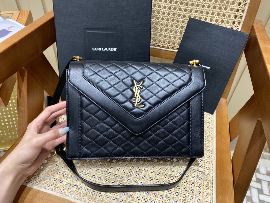 Saint laurent Ysl Gaby绗缝纹路信封斜挎包 668863黑色