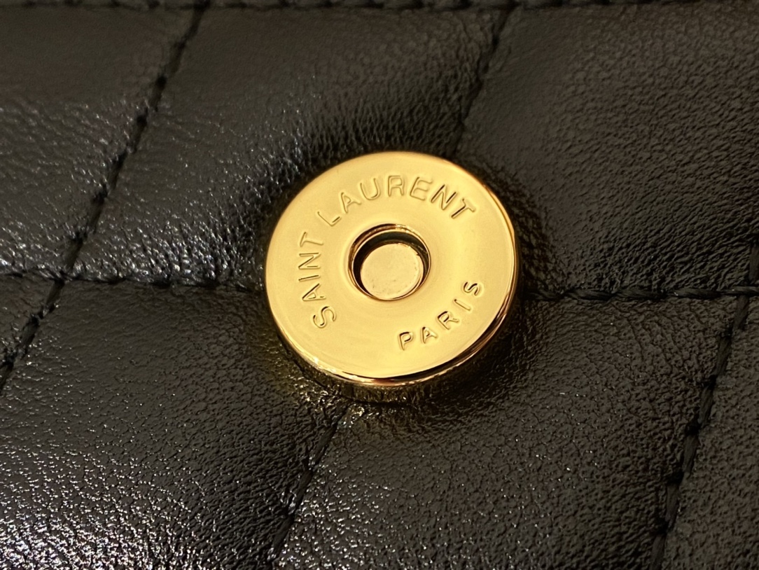 Saint laurent Ysl Gaby绗缝纹路信封斜挎包 668863黑色