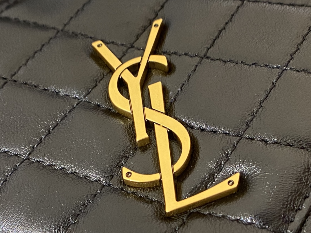 Saint laurent Ysl Gaby绗缝纹路信封斜挎包 668863黑色