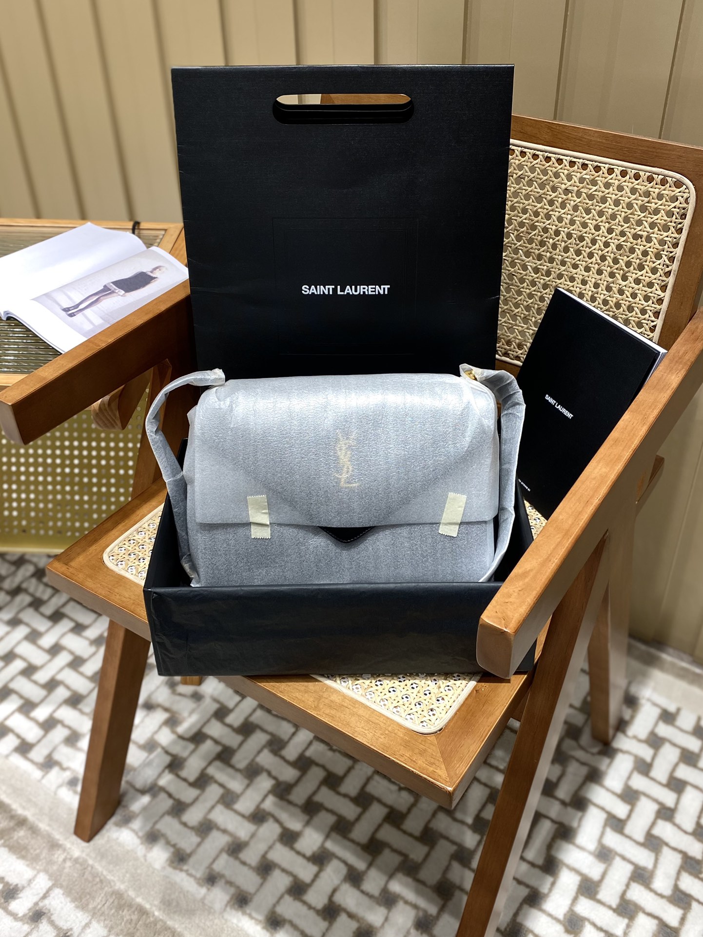 Saint laurent Ysl Gaby绗缝纹路信封斜挎包 668863黑色