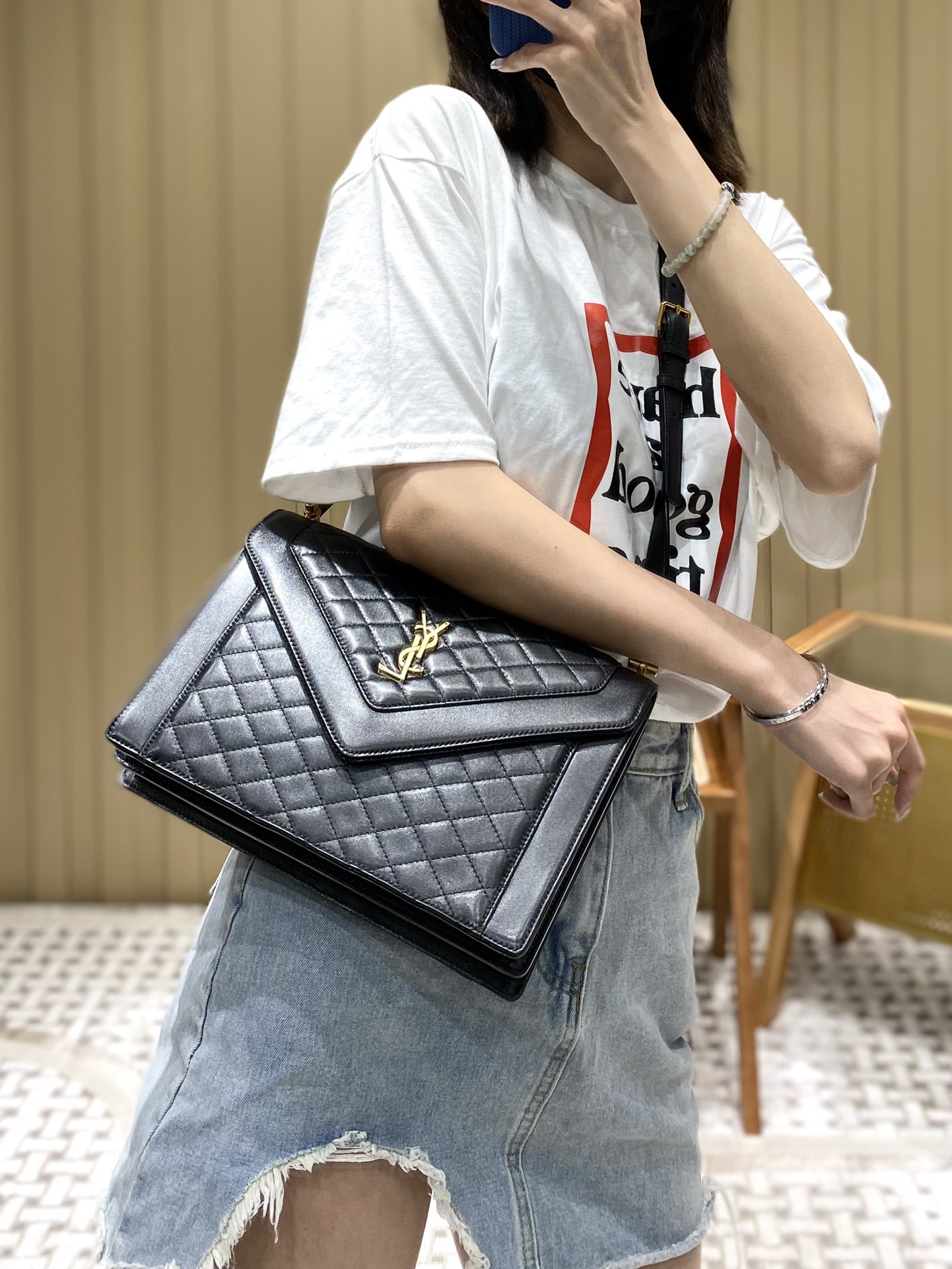 Saint laurent Ysl Gaby绗缝纹路信封斜挎包 668863黑色