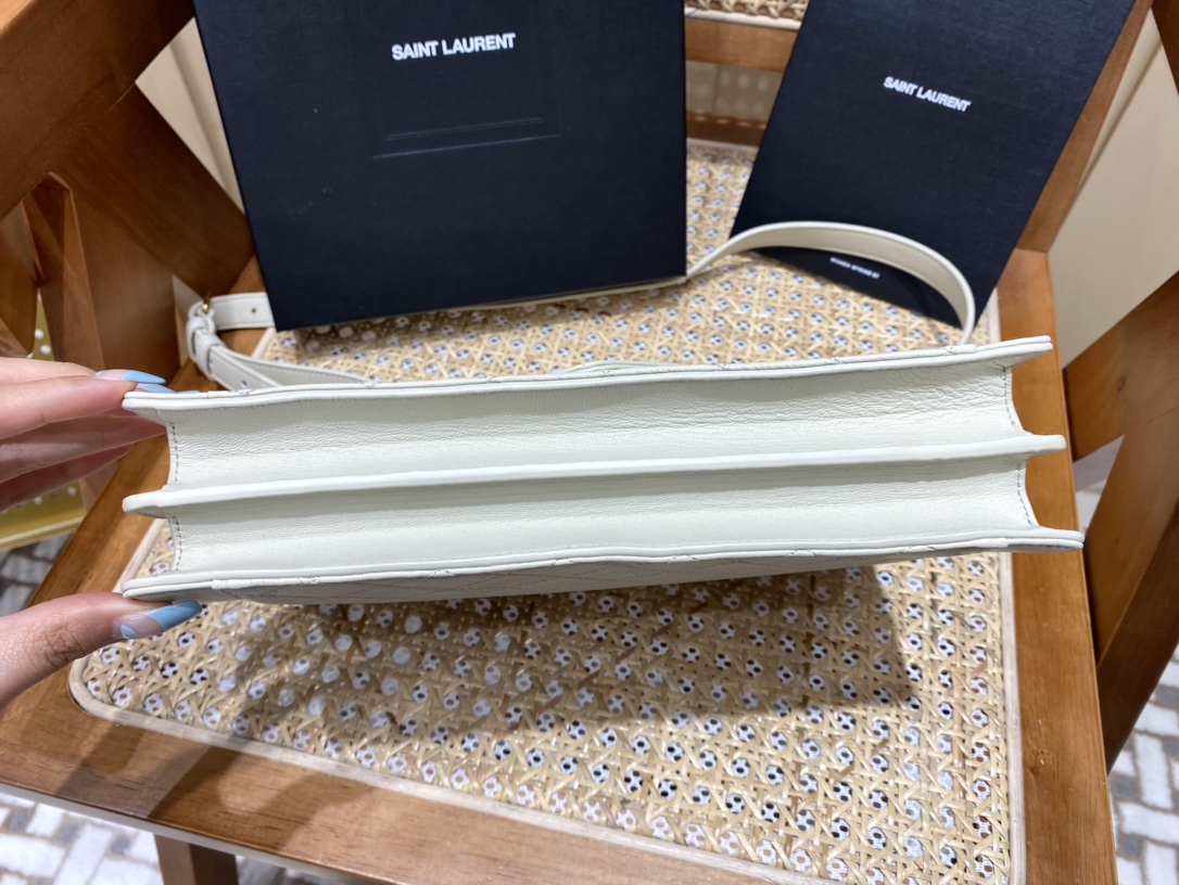 Saint laurent Ysl Gaby绗缝纹路信封斜挎包 668863白色