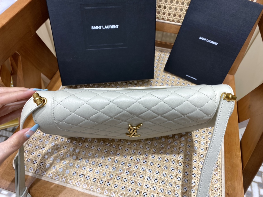 Saint laurent Ysl Gaby绗缝纹路信封斜挎包 668863白色