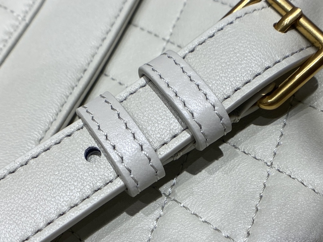 Saint laurent Ysl Gaby绗缝纹路信封斜挎包 668863白色