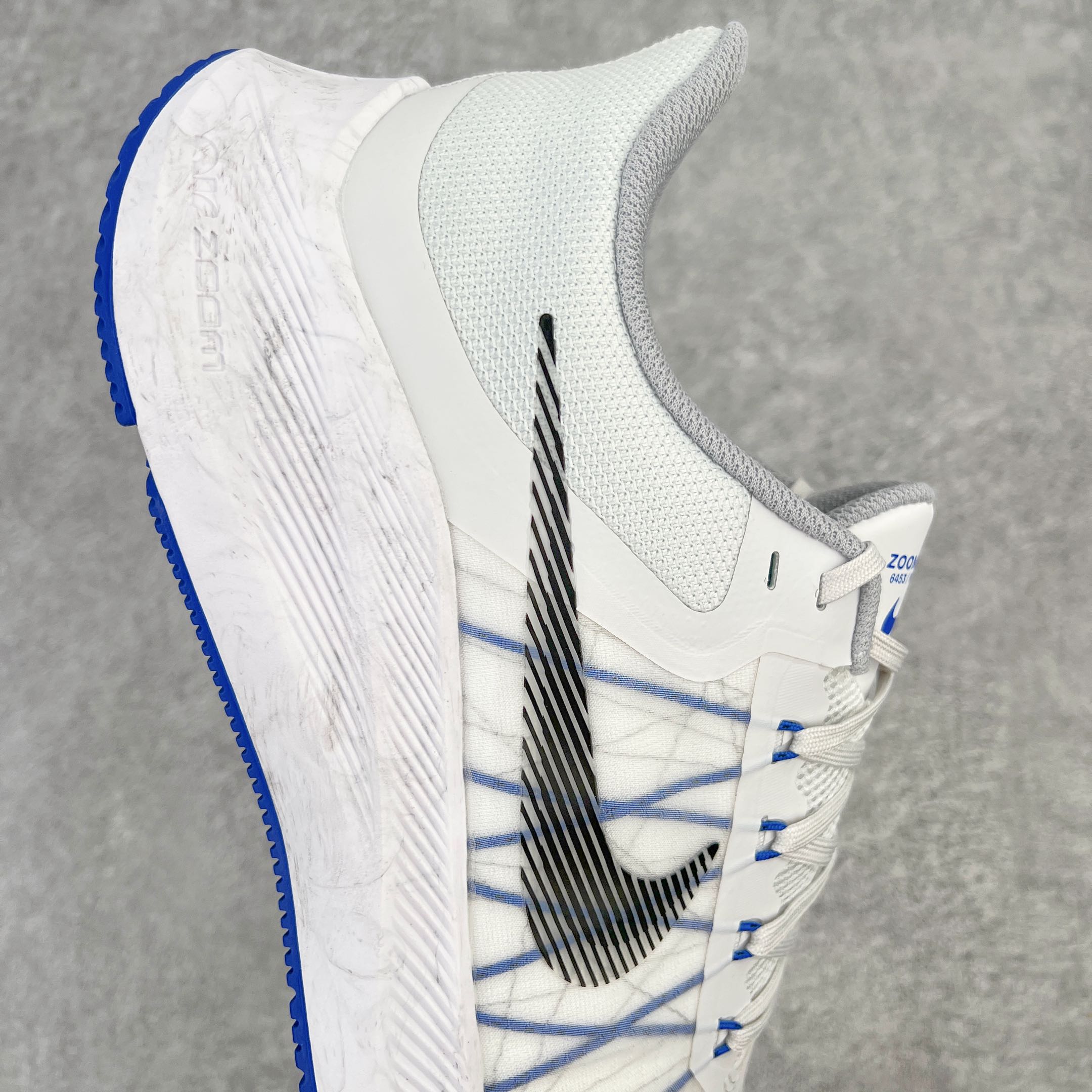 图片[6]-＃TG纯原 NK Air Zoom Winflo V8 登月网面透气专业跑步鞋 CW3419-008 原档案数据原厂网纱 正确高频花纹 前后掌内置Zoom Air气垫 原装MD大底 脚感完美还原 原盒原配 QC检验、钢印 俱全 原底科技 同步原版 脚感堪比Boost 实拍调校N版已经零色差零失真 百分百还原实物色彩所见即所得 不存在货不对板色差等低级问题 选购参考实物拍摄 不混卖不参货 只用心做好货严格选品 承诺混一赔十 尺码：36 36.5 37.5 38 38.5 39 40 40.5 41 42 42.5 43 44 44.5 45-选品中心