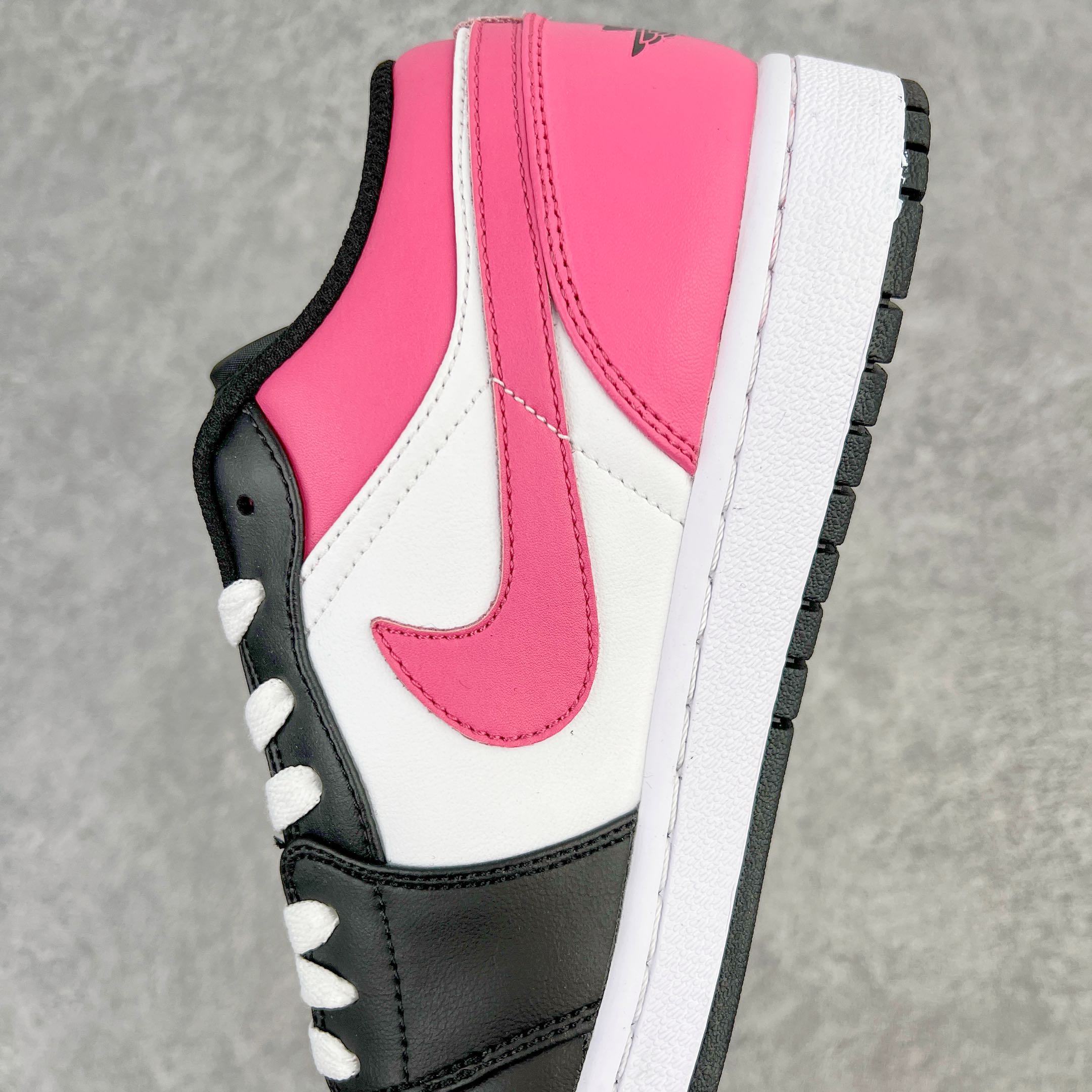 Air Jordan AJ1 Low 554723-106