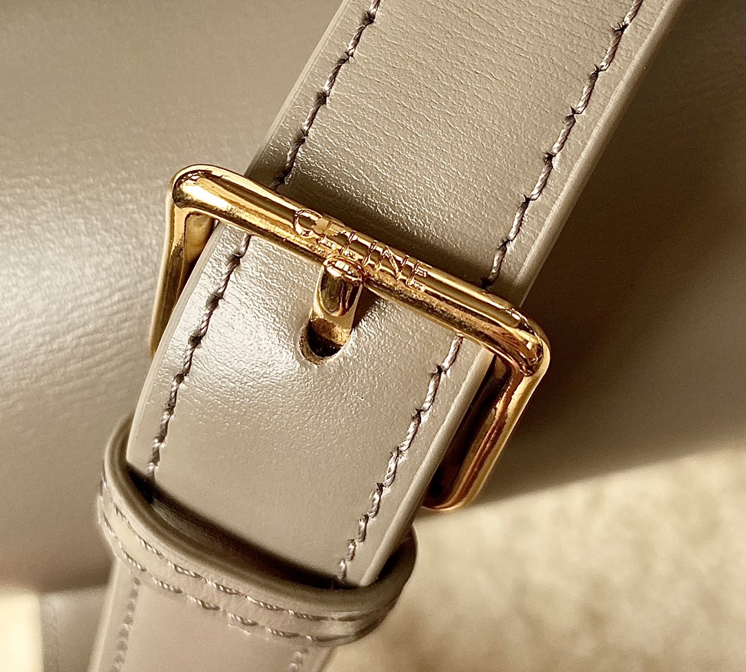 CELINE赛琳进口BOX 小牛皮凯旋门肩背包3032