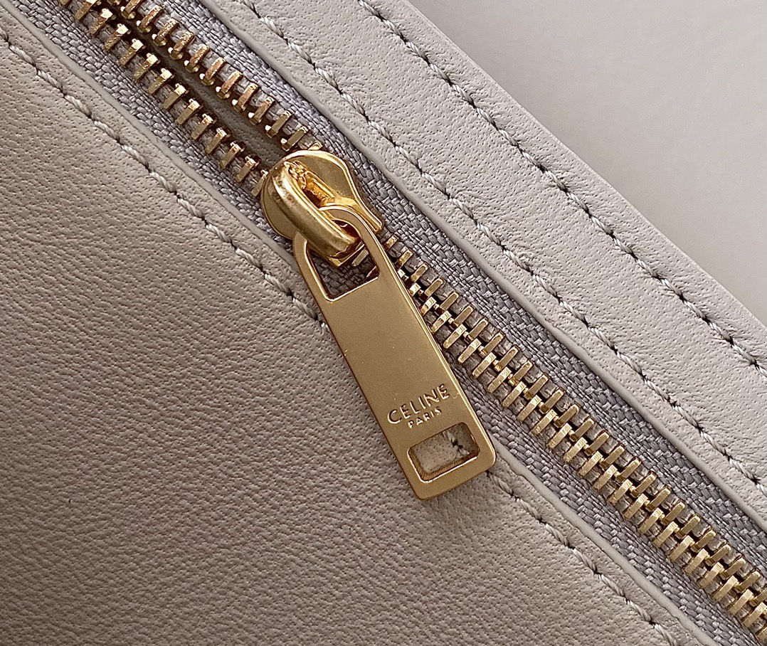 CELINE赛琳进口BOX 小牛皮凯旋门肩背包3032