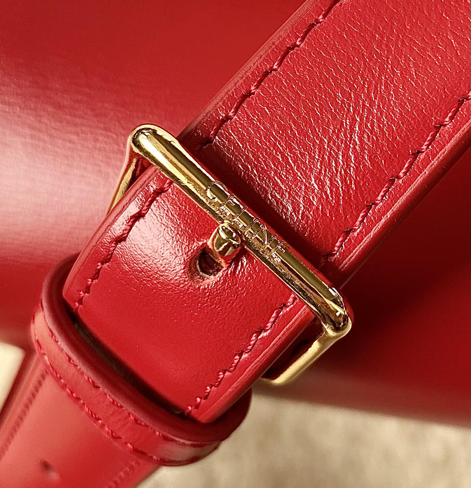 CELINE赛琳进口BOX 小牛皮凯旋门肩背包3032