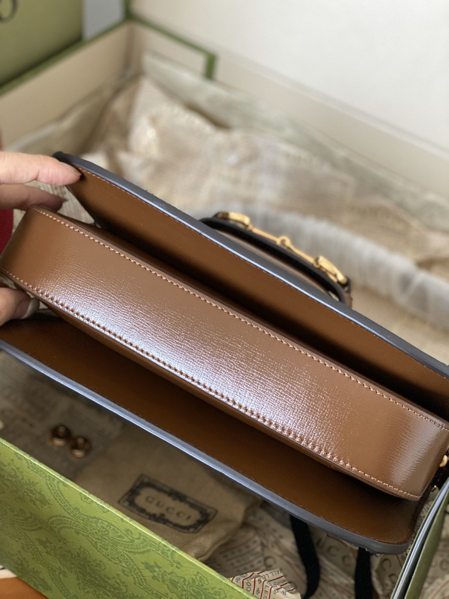 Original GG1955 saddle bag in brown monogram. Upgraded with premium imported leather, precise stitching, and improved design. Size: 25.5×18×6cm.-Big cat