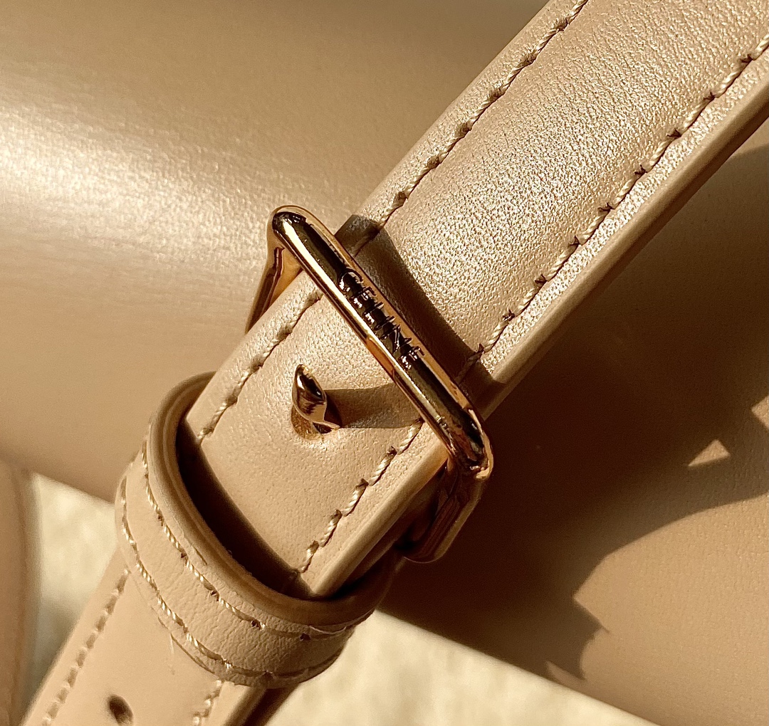 CELINE赛琳进口BOX 小牛皮凯旋门肩背包3303