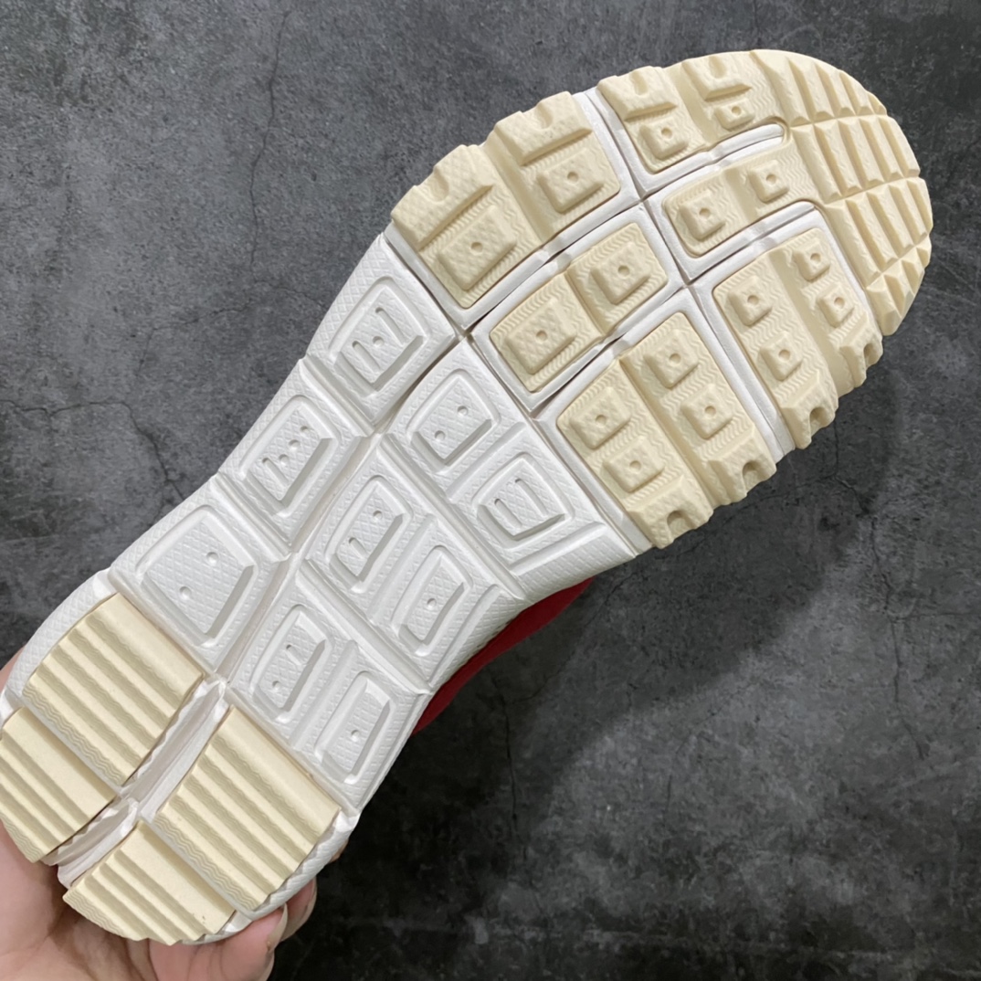 图片[9]-Tom Sachs x NK Craft Mars Yard 2.0 联名宇航员神游太空百搭休闲运动透气慢跑鞋“复古做旧黄红勾”AA2261-100 正确原厂钢印 正确中底针车工艺 原装配件原盒原标 原装进口鞋垫 进口乳胶 原档案私模大底打造#韩国大宇原厂网纱 台湾进口丝绒猪巴革材质饰片 中底外后侧带四杠竖纹原装鞋垫,泡棉乳胶缓震 全套完美原装配件及包装物❗️ 尺码：38.5 39 40 40.5 41 42 42.5 43 44 44.5 45 46-选品中心