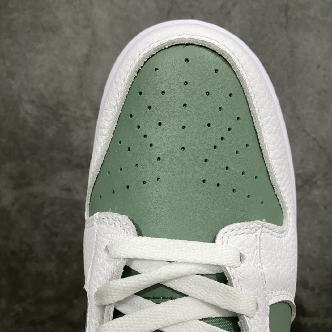 图片[5]-L版纯原 Nike Dunk LOW SE \”NY VS NY\” 白绿橙 纽约街球 原厂航空铝磨具打磨大底 鞋头坡度极致还原 原盒原配 原厂冲刀 原厂中底布拉帮走线遵循公司 超高清洁度 全鞋零毛边皮料切割 全套原楦原模倾力打造完美版型‼️ 货号：DN2489-300 尺码：36-47.5-选品中心