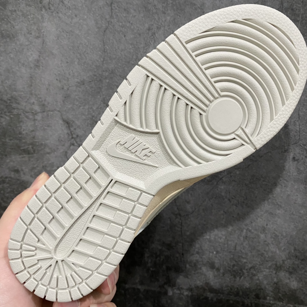 图片[9]-K版纯原 NK Dunk Low 骨白 DD1503-107 原厂Sadesa D7 皮料 厚度1.45CM 细纹排气孔完全一致 全套原楦原模倾力打造完美版型 独家原厂航空铝磨具打磨大底 鞋头坡度极致还原 无解鞋型 原盒原配 圈内天花板工艺 原厂冲刀 超高清洁度 全鞋零毛边皮料切割 采用原厂百宏鞋带以及原厂百宏织唛舌标 内标可供原厂几率过验 原厂中底布黄色点胶 原厂中底布拉帮走线遵循公司‼️ 尺码：35.5 36 36.5 37.5 38 38.5 39 40 40.5 41 42 42.5 43 44 44.5 45 46 47.5-选品中心