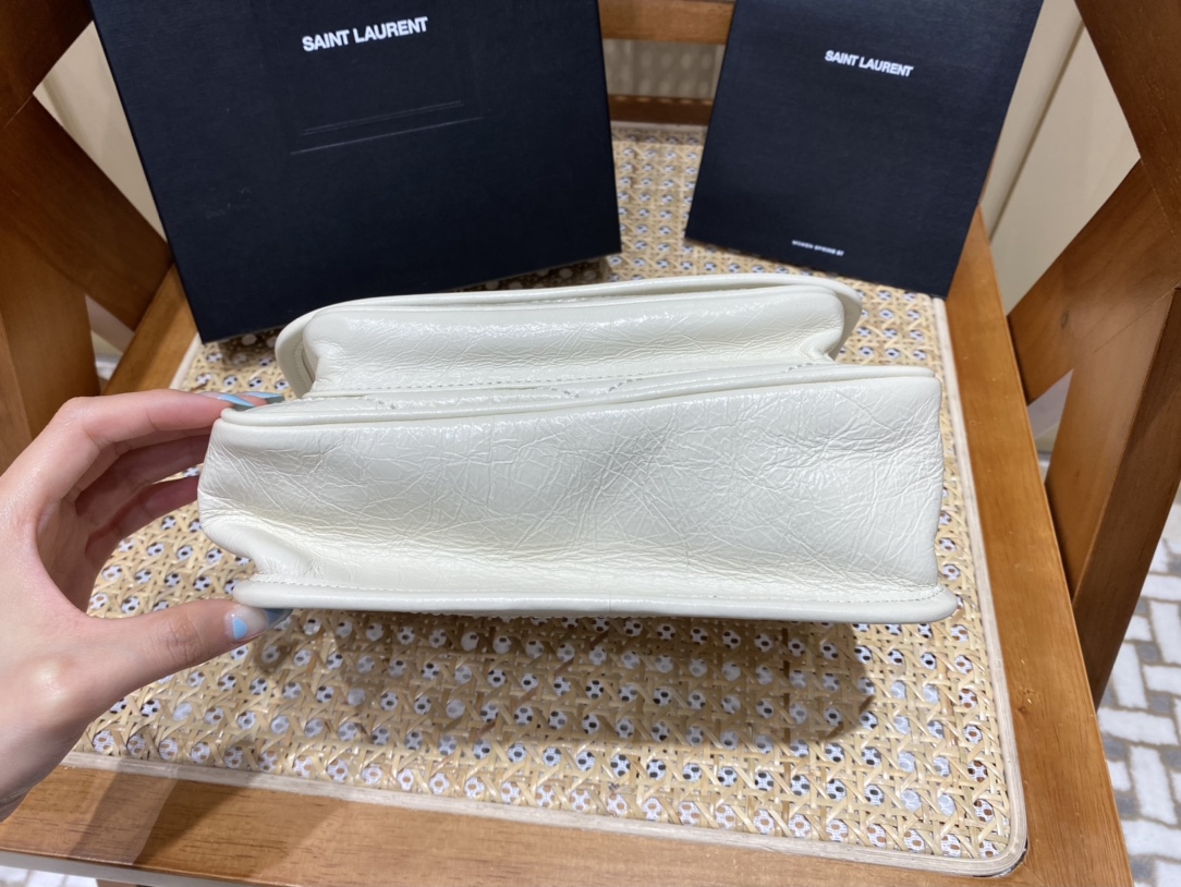 YSL Niki 22CM 邮差包 633151奶白色