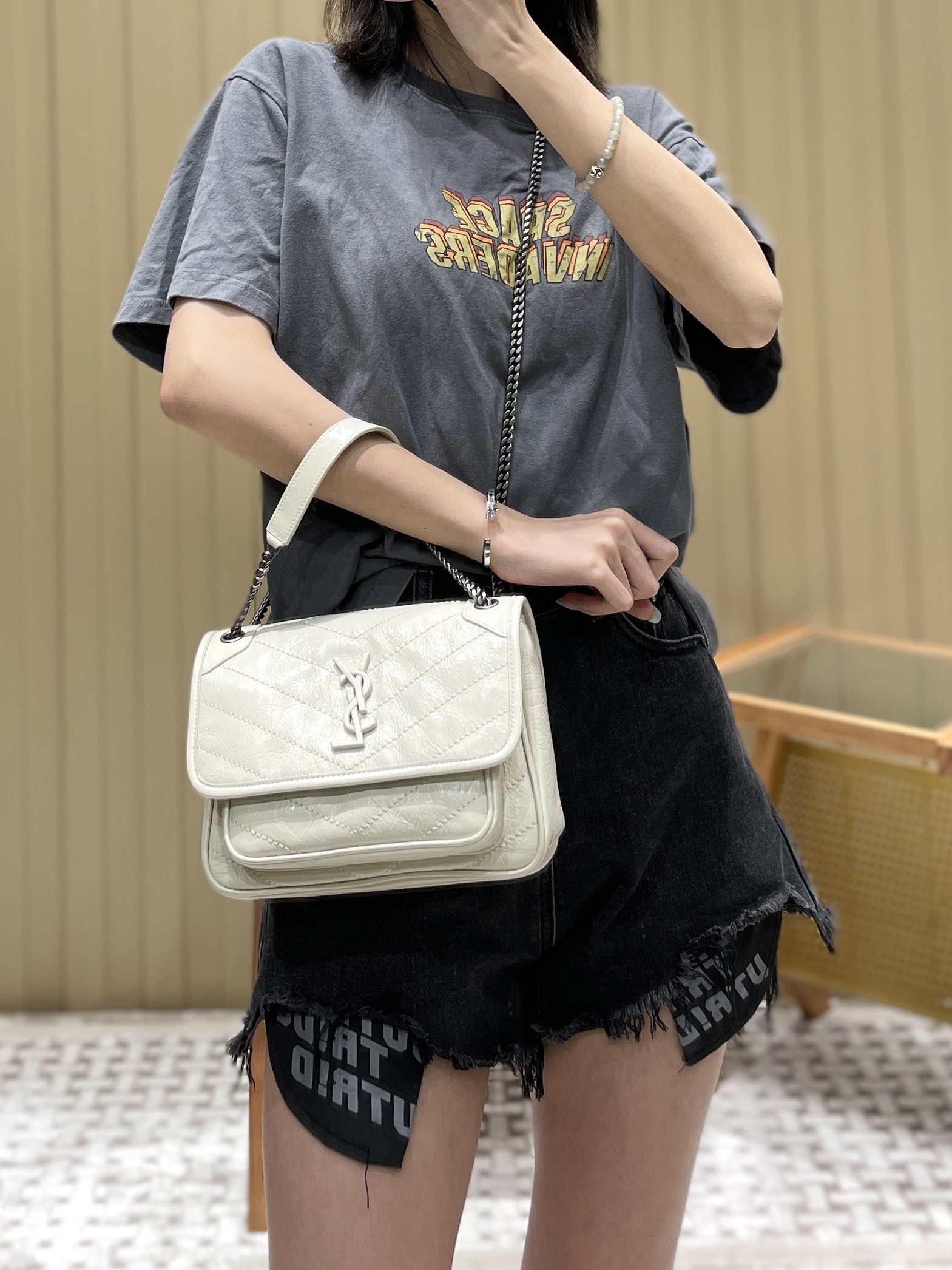 YSL Niki 22CM 邮差包 633151奶白色