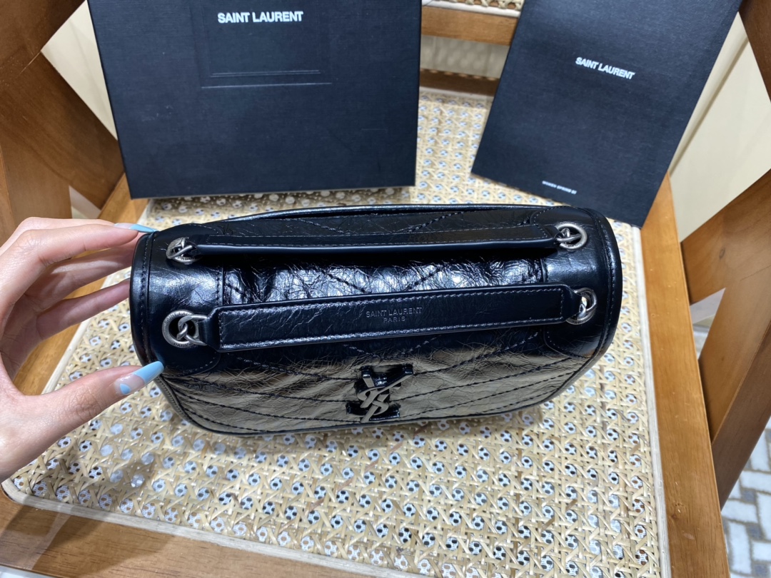 YSL Niki 22CM 邮差包 633151黑色