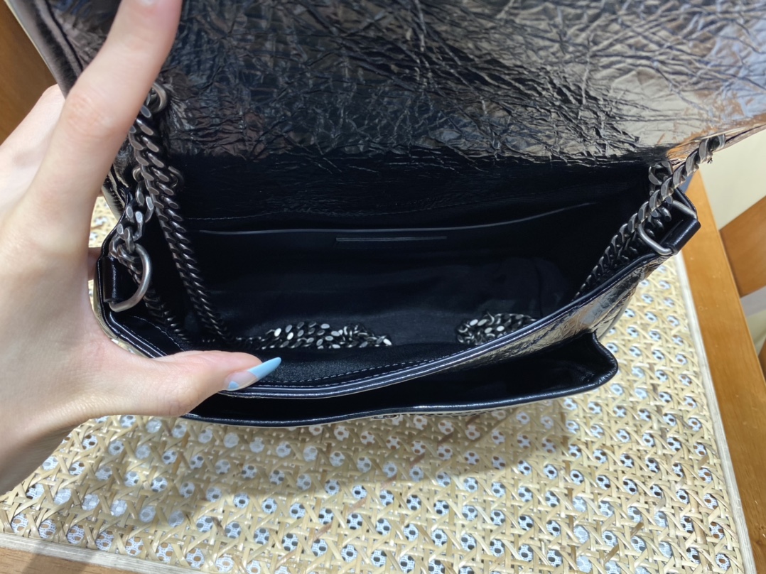 YSL Niki 22CM 邮差包 633151黑色
