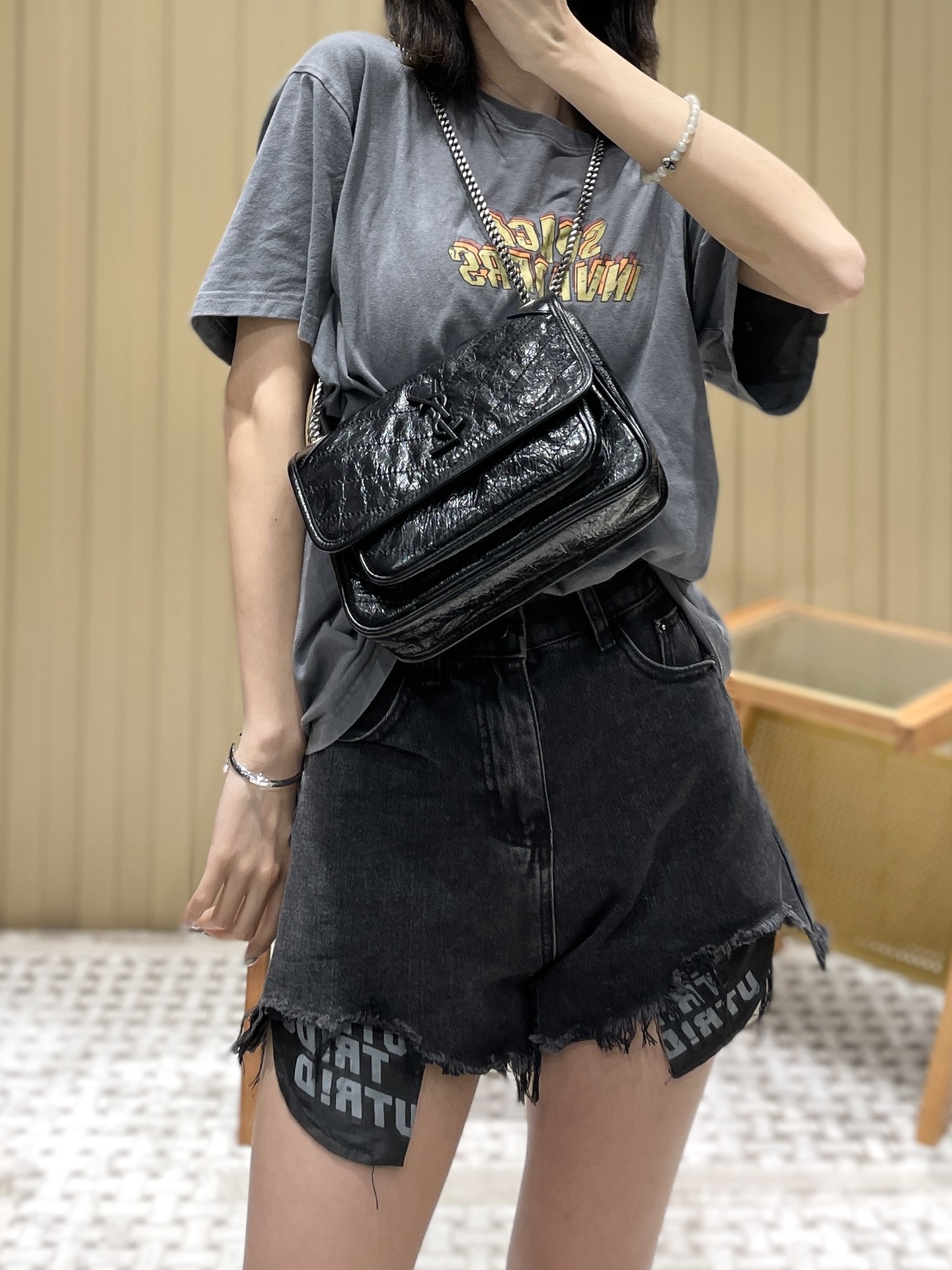 YSL Niki 22CM 邮差包 633151黑色