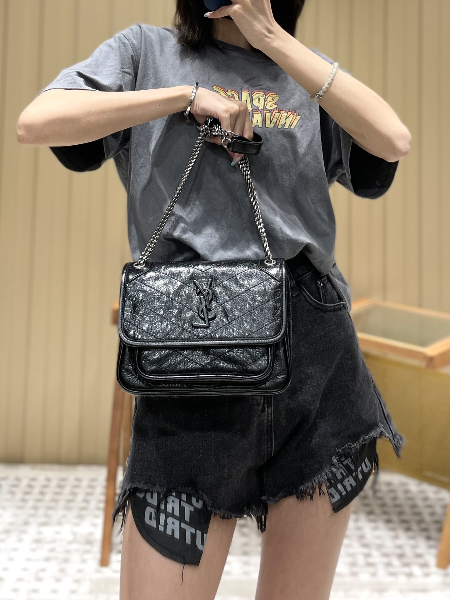 YSL Niki 22CM 邮差包 633151黑色