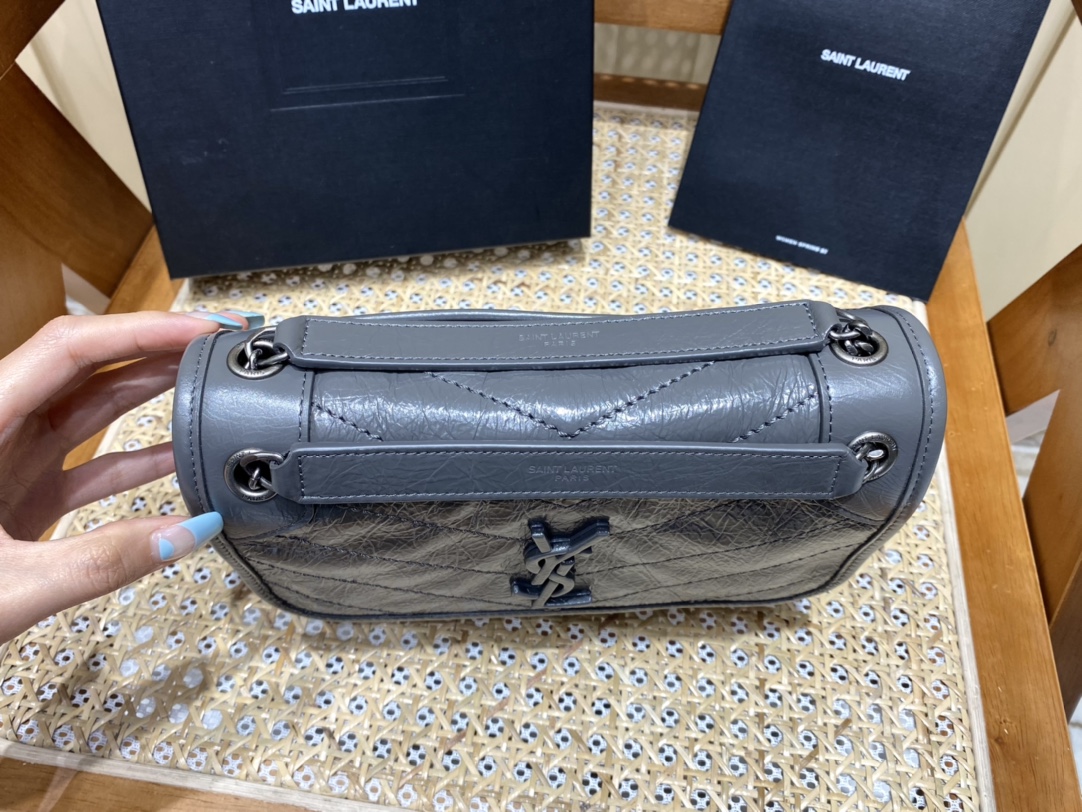 YSL Niki 22CM 邮差包 633151深灰色
