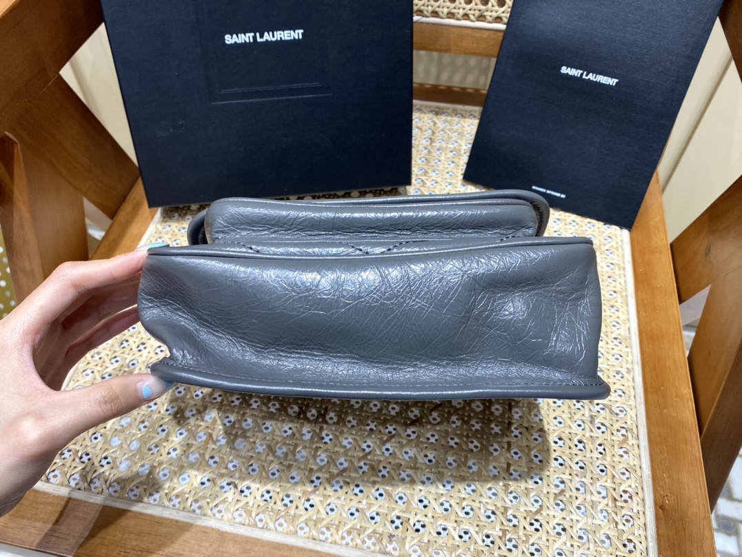 YSL Niki 22CM 邮差包 633151深灰色