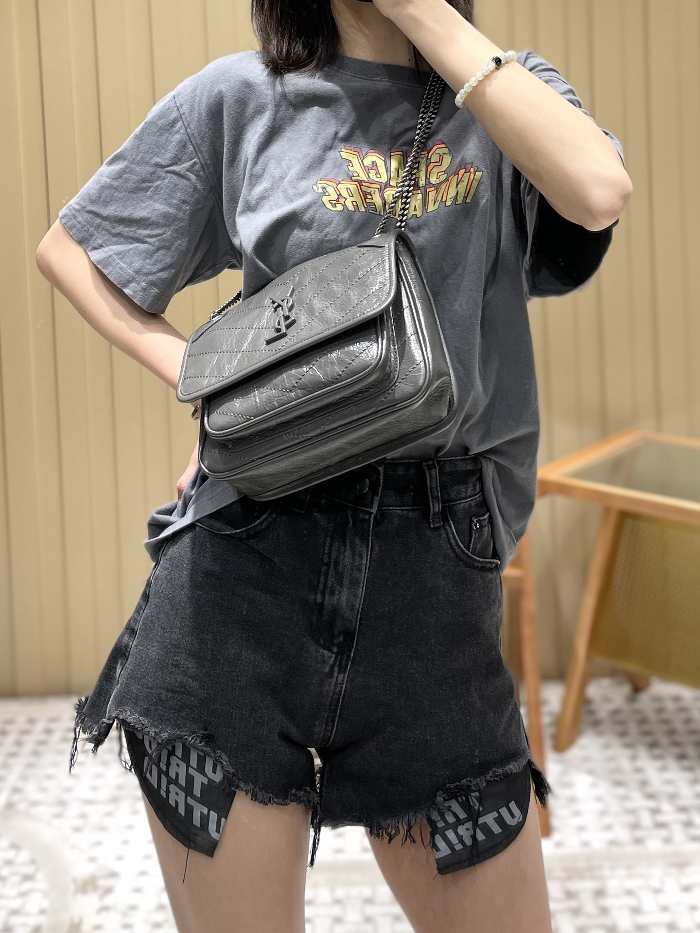 YSL Niki 22CM 邮差包 633151深灰色