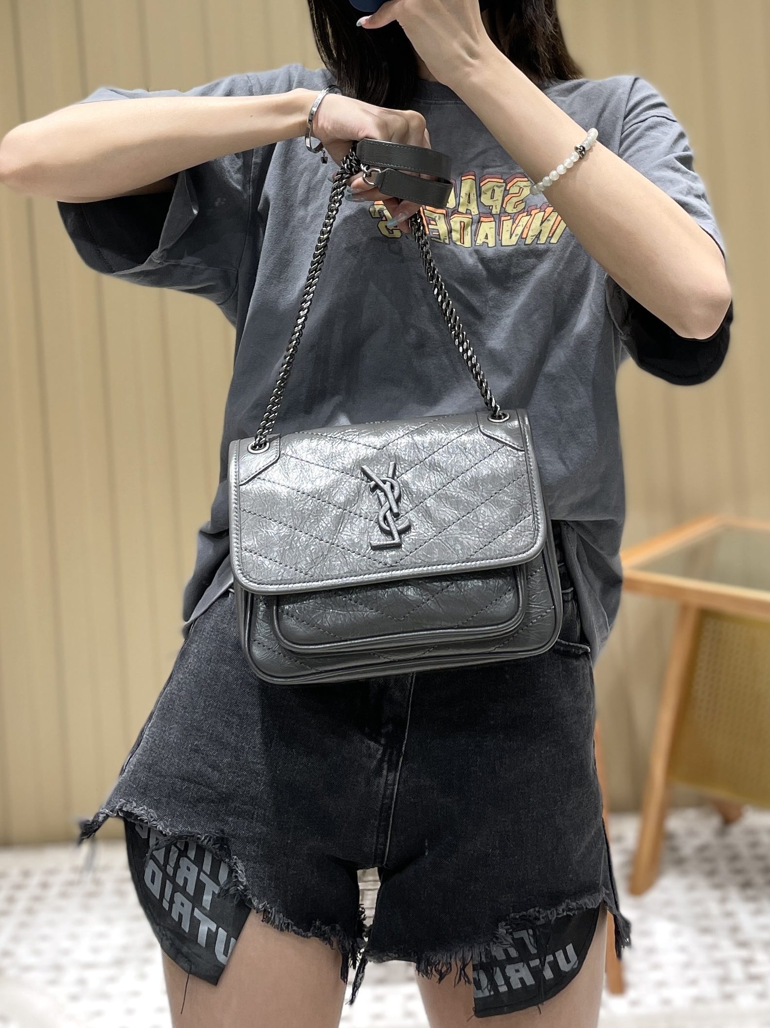 YSL Niki 22CM 邮差包 633151深灰色