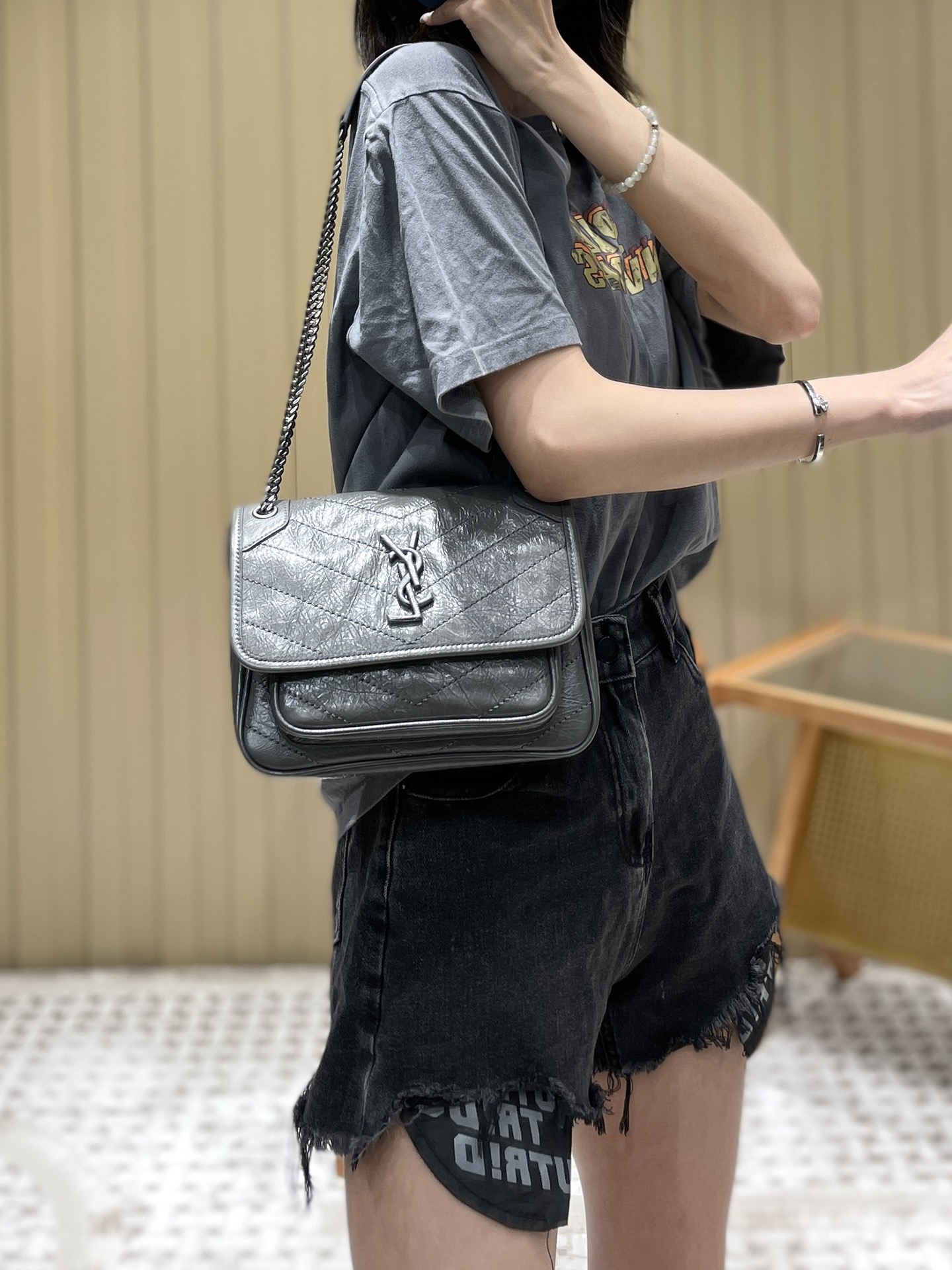 YSL Niki 22CM 邮差包 633151深灰色